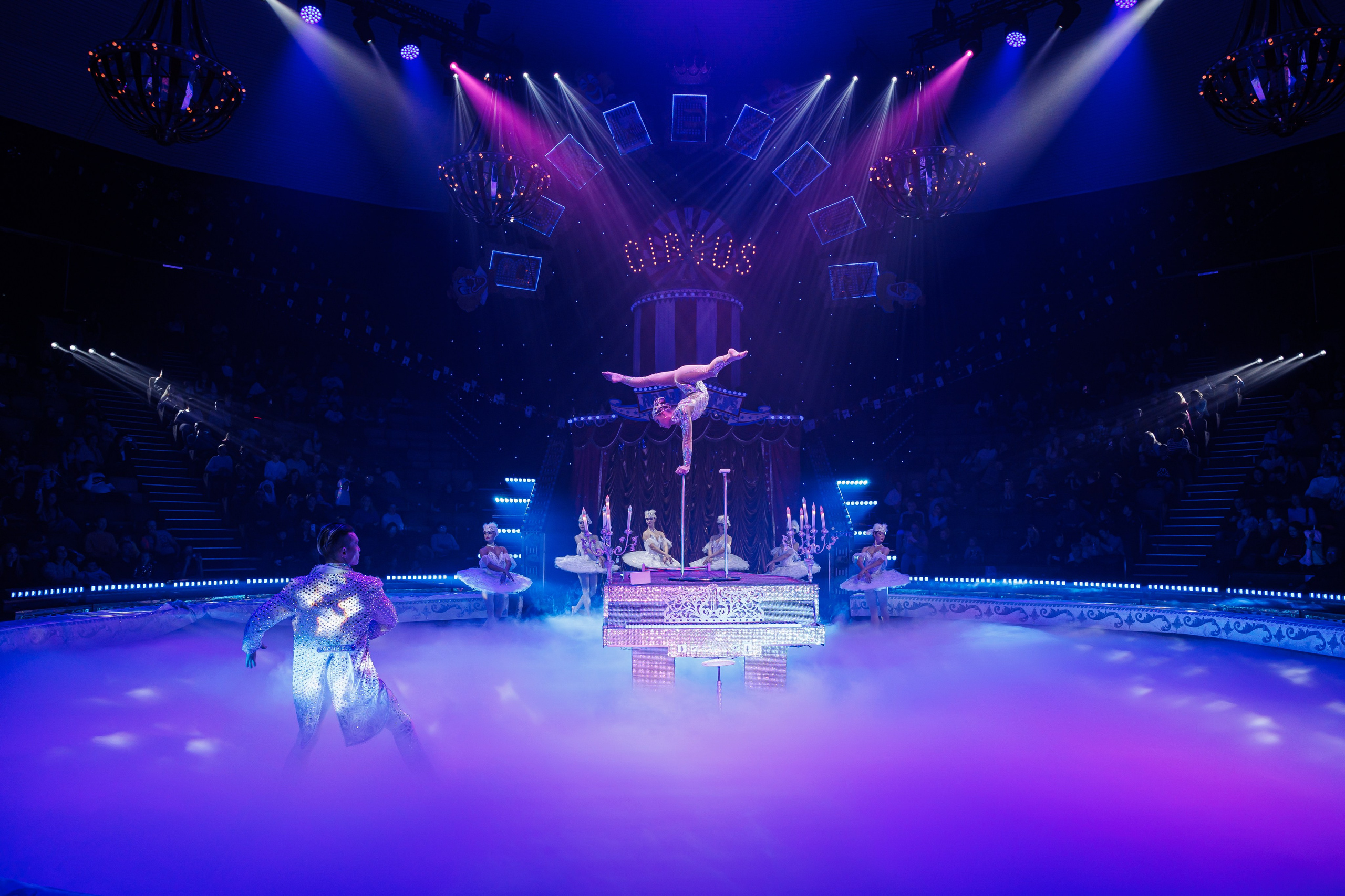 BURLESQUE. Андрей Черёмушкин | Репортажный Фотограф в Хабаровске