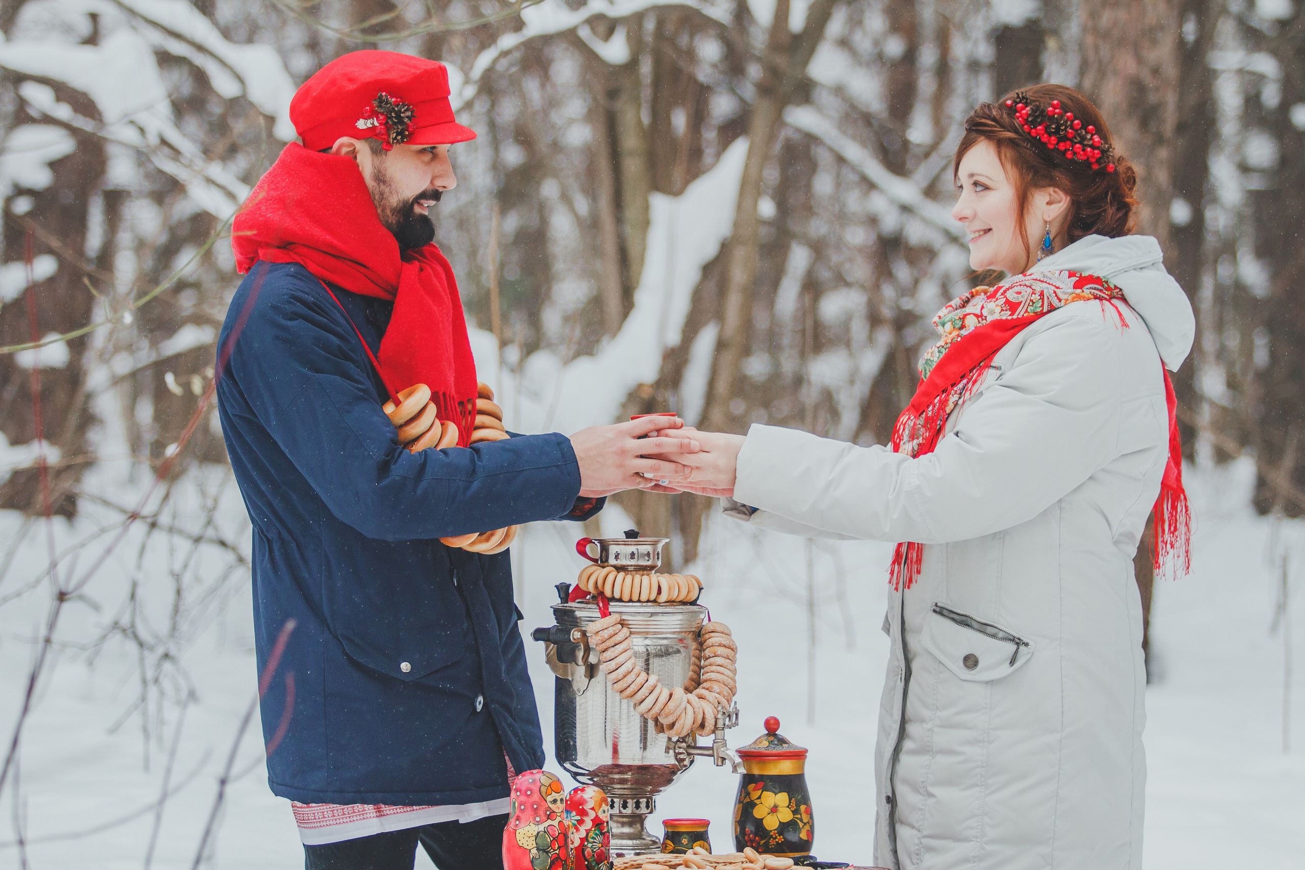 Свадебная фотосессия в русском стиле зимой. Семейный и детский фотограф в Москве Мария Быкова