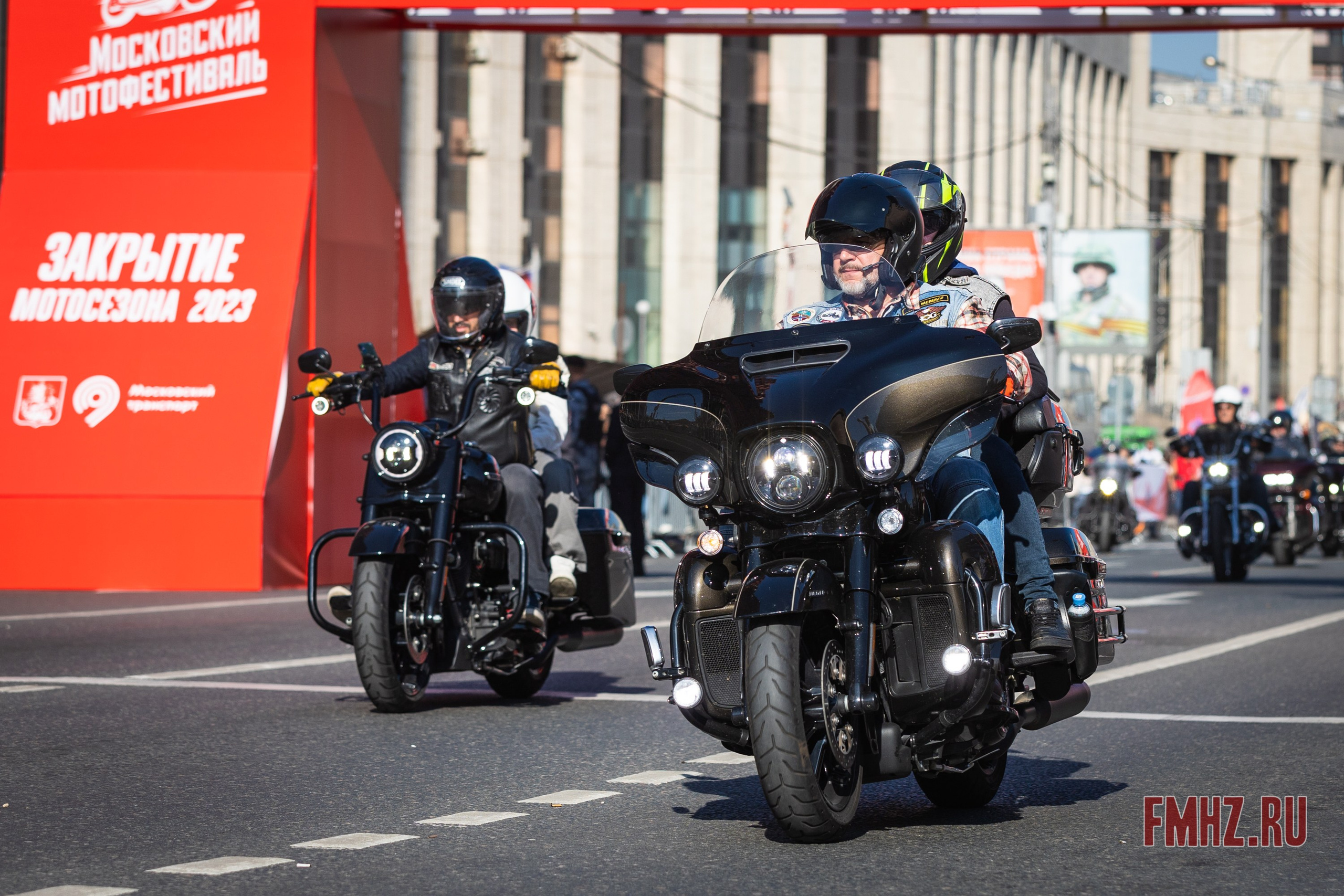 Закрытие Мотосезона 2023 на проспекте Академика Сахарова. Фотограф Владимир Охрименко