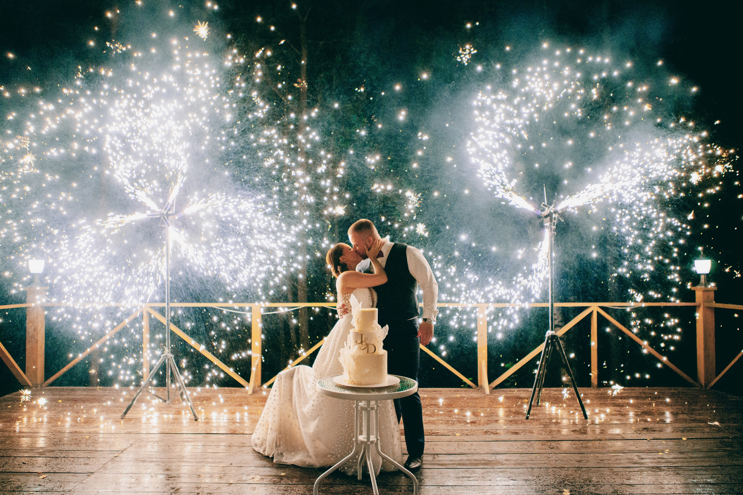 Свадебная фотосессия в отеле hartwell hotel и на патриарших прудах. Фотограф Ольга Ефремова