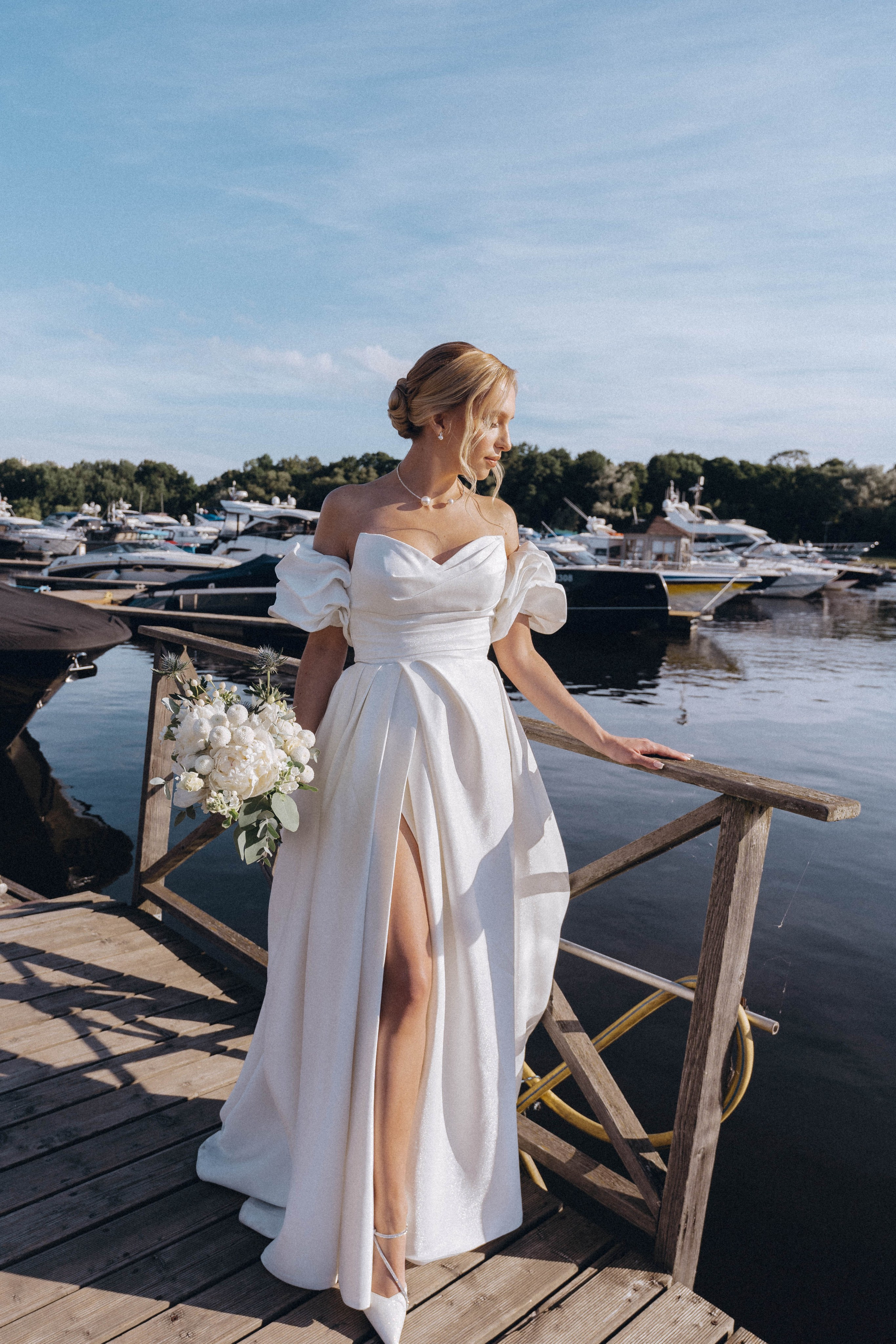 СВАДЕНБНАЯ СЬЕМКА НА КАТЕРЕ ПО КАНАЛАМ САНКТ-ПЕТЕРБУРГА И В АКВАТОРИИ НЕВЫ. Профессиональный фотограф, Санкт-Петербург — Виктория Богомолова