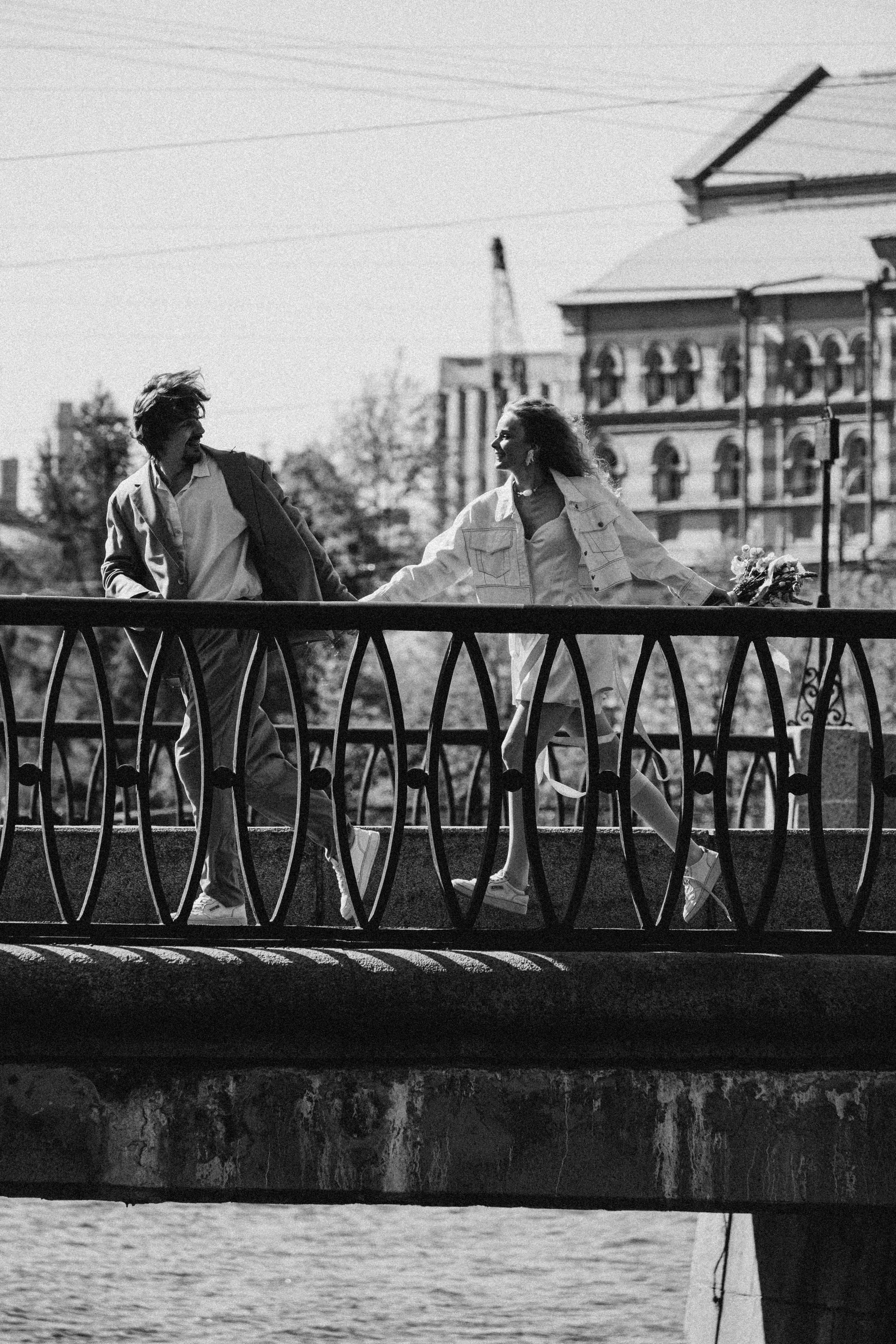 СВАДЕБНАЯ ПРОГУЛКА ПО ПЕТРОГРАДКЕ ВЕСНОЙ. СВАДЕБНАЯ ФОТОСЕССИИЯ НА ПЕТРОГРАДКЕ. Профессиональный фотограф, Санкт-Петербург — Виктория Богомолова