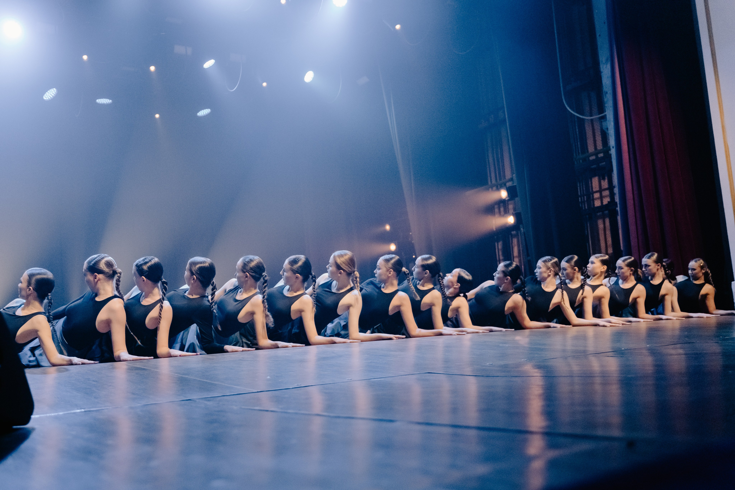 Спектакль «Песнь сирен». Главная