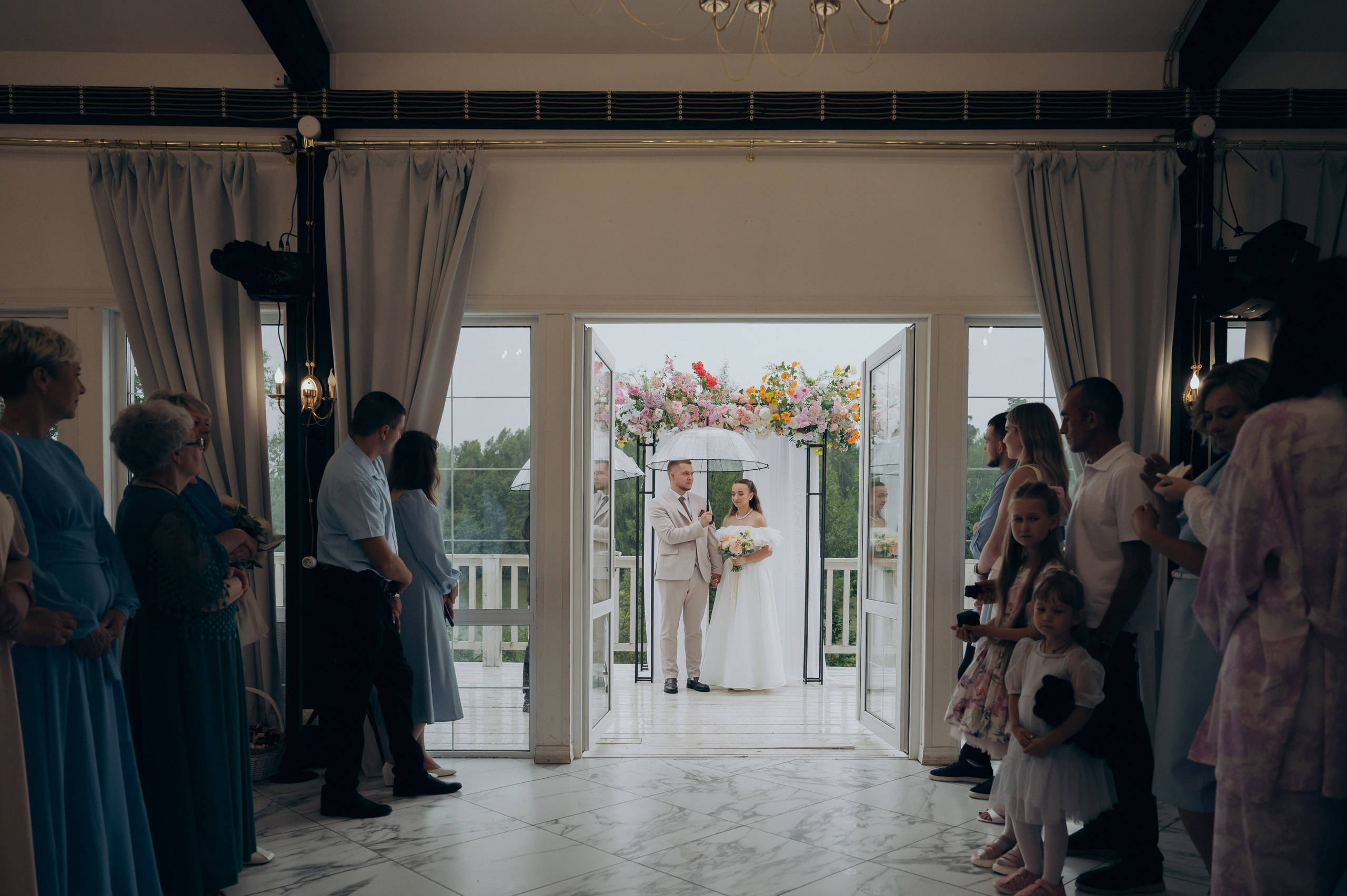 Дождь, Гребнево, любовь. Свадебный и семейный фотограф Виктория Носачёва. Щелково, Москва и МО