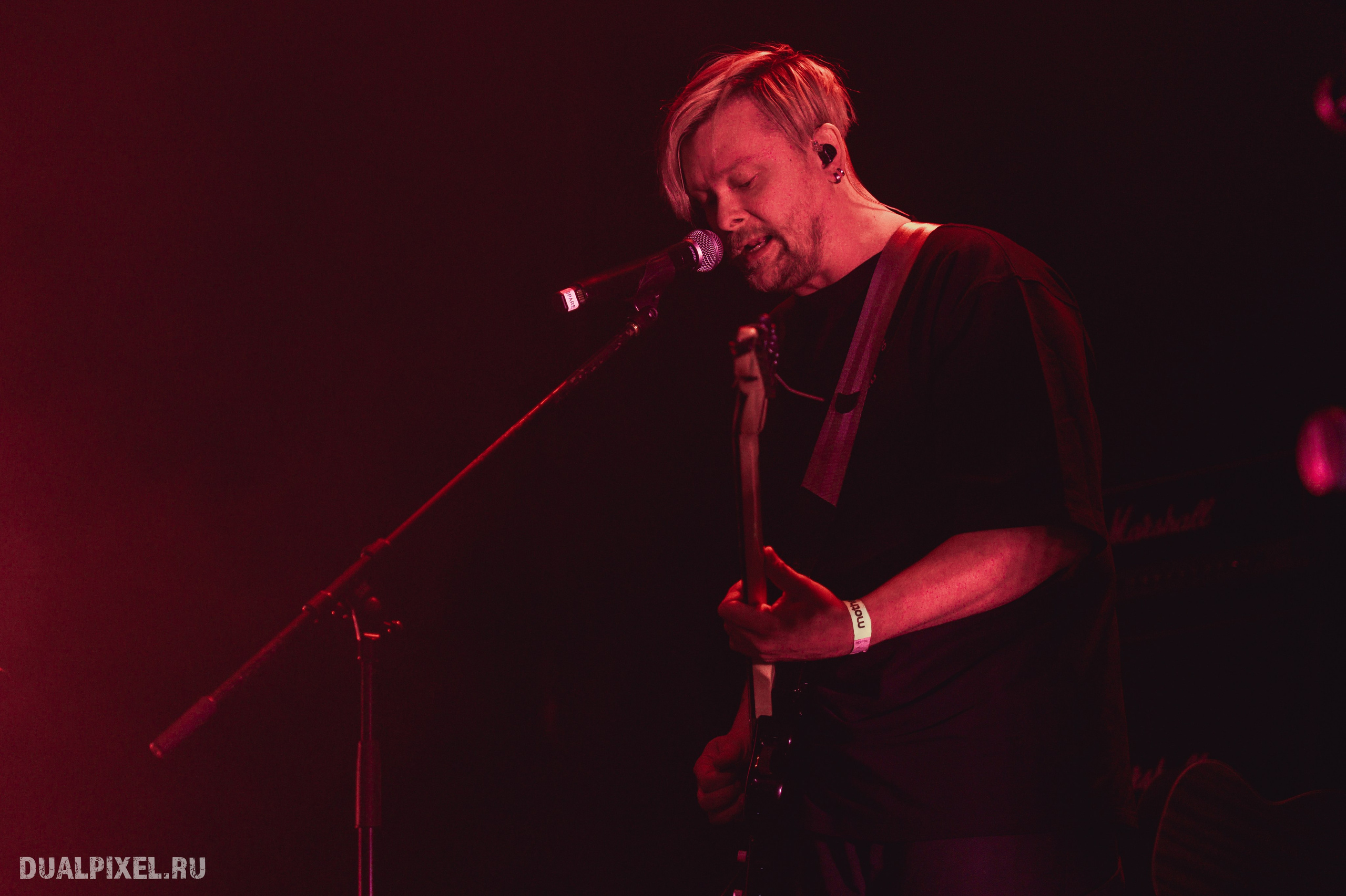 DenDerty концерт в Москве 30.03.2025. Магия музыки в кадре: Концертная Фотография