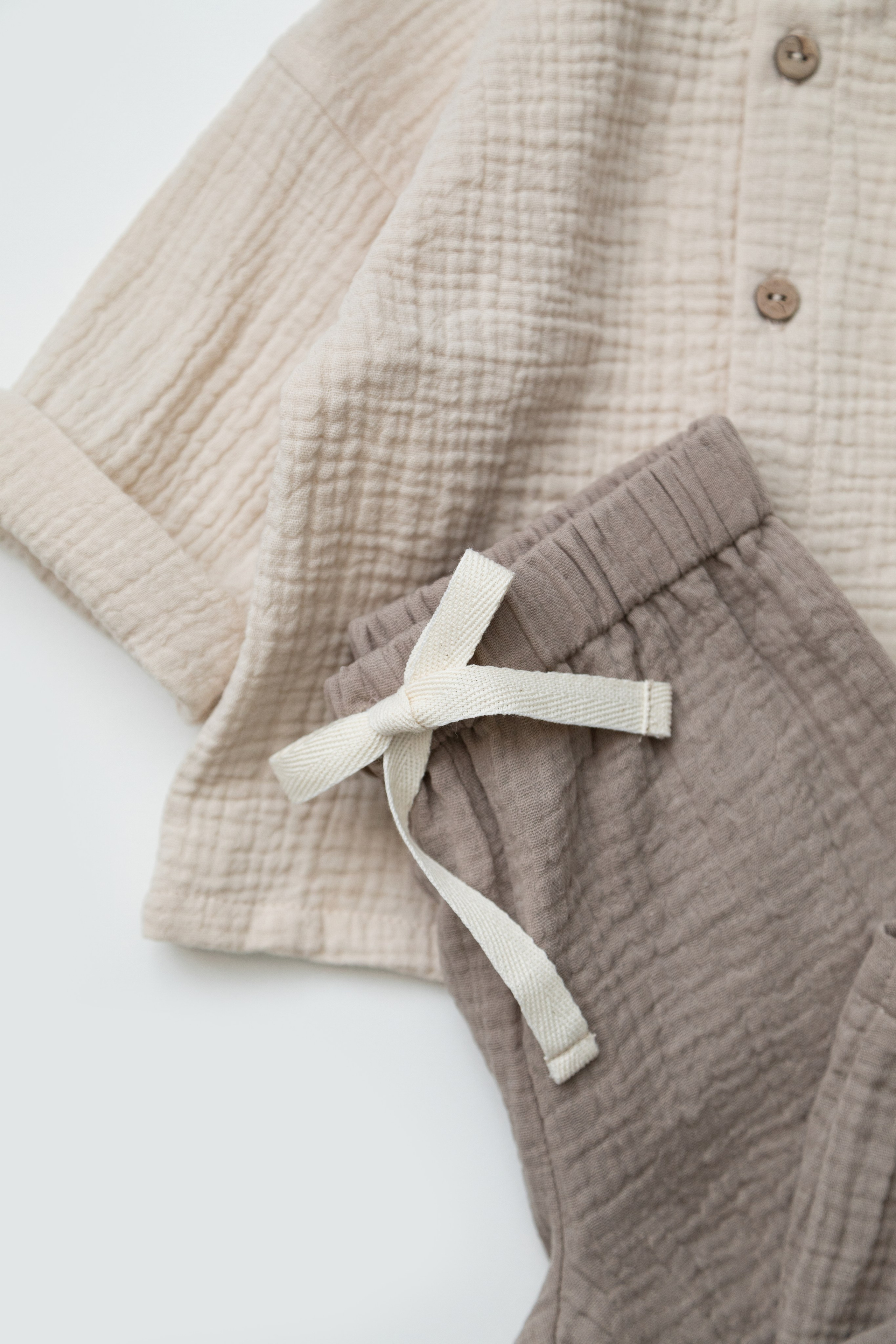 Съемка детской одежды бренда mamalanka для Ozon и соц сетей. Детский и контент фотограф Надя Волкова Санкт-Петербург