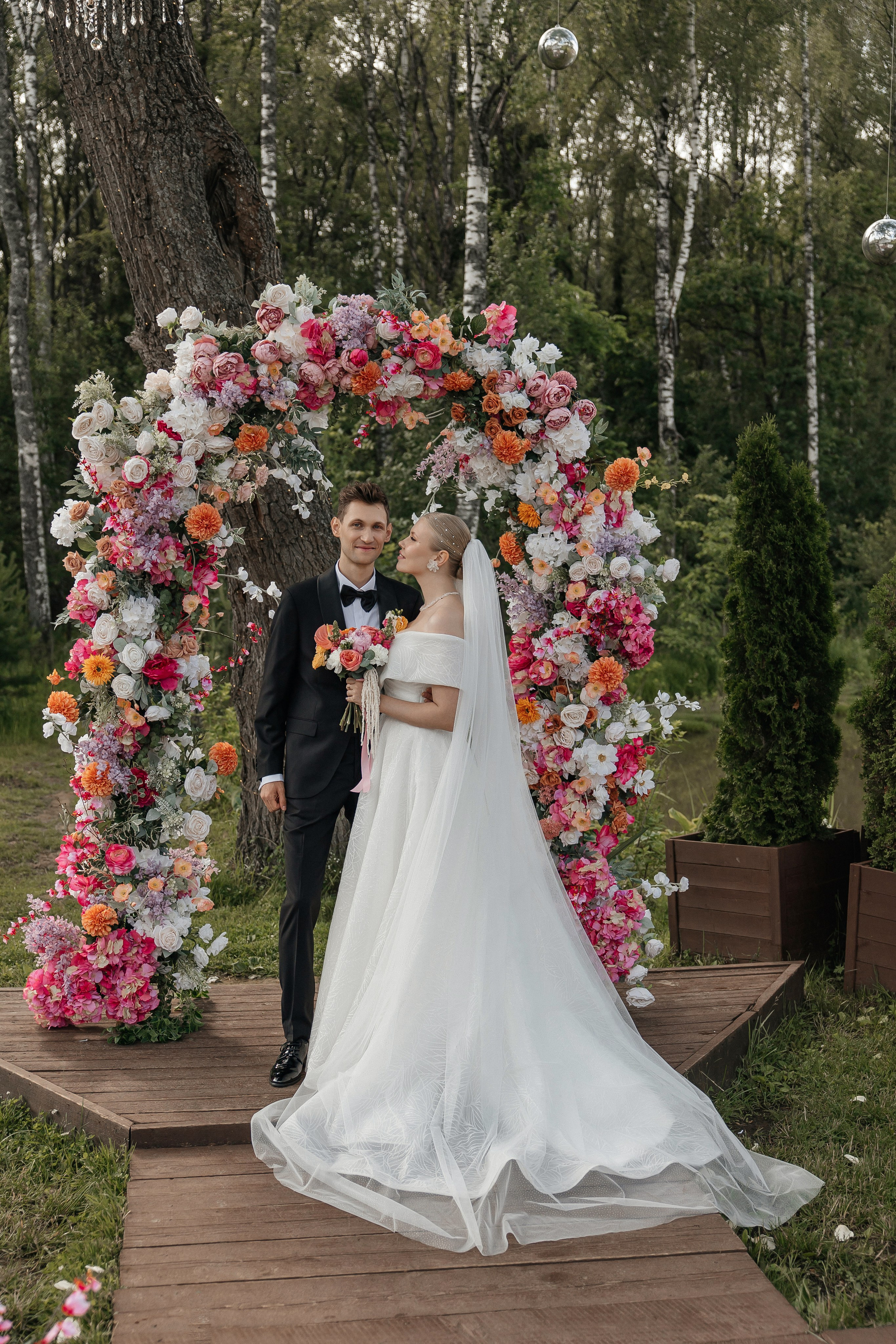 Выездная церемония на свадебной площадке house for wedding Дом у озера