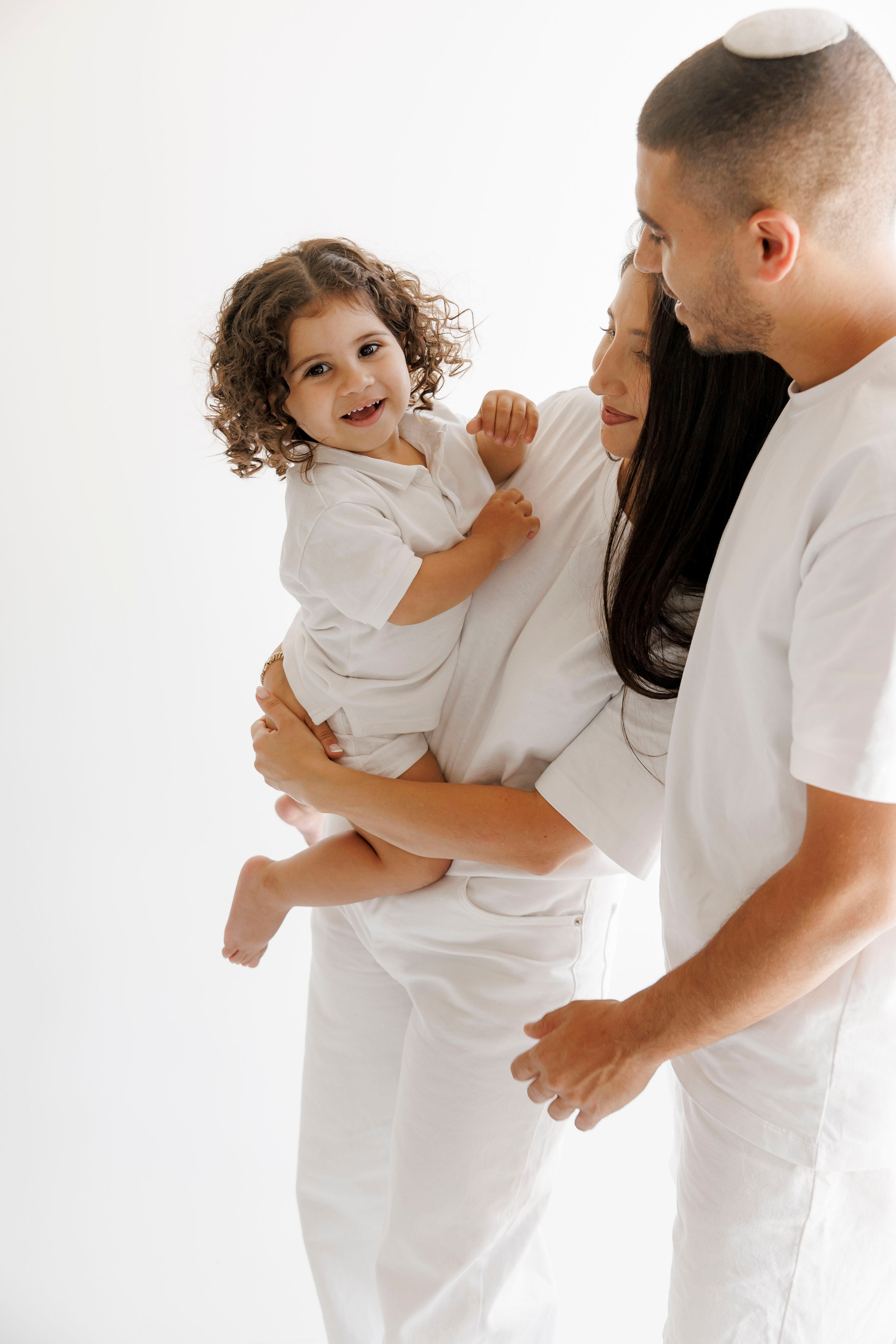 Family photoshoot inside the studio in Hadera. Wedding and family photographer