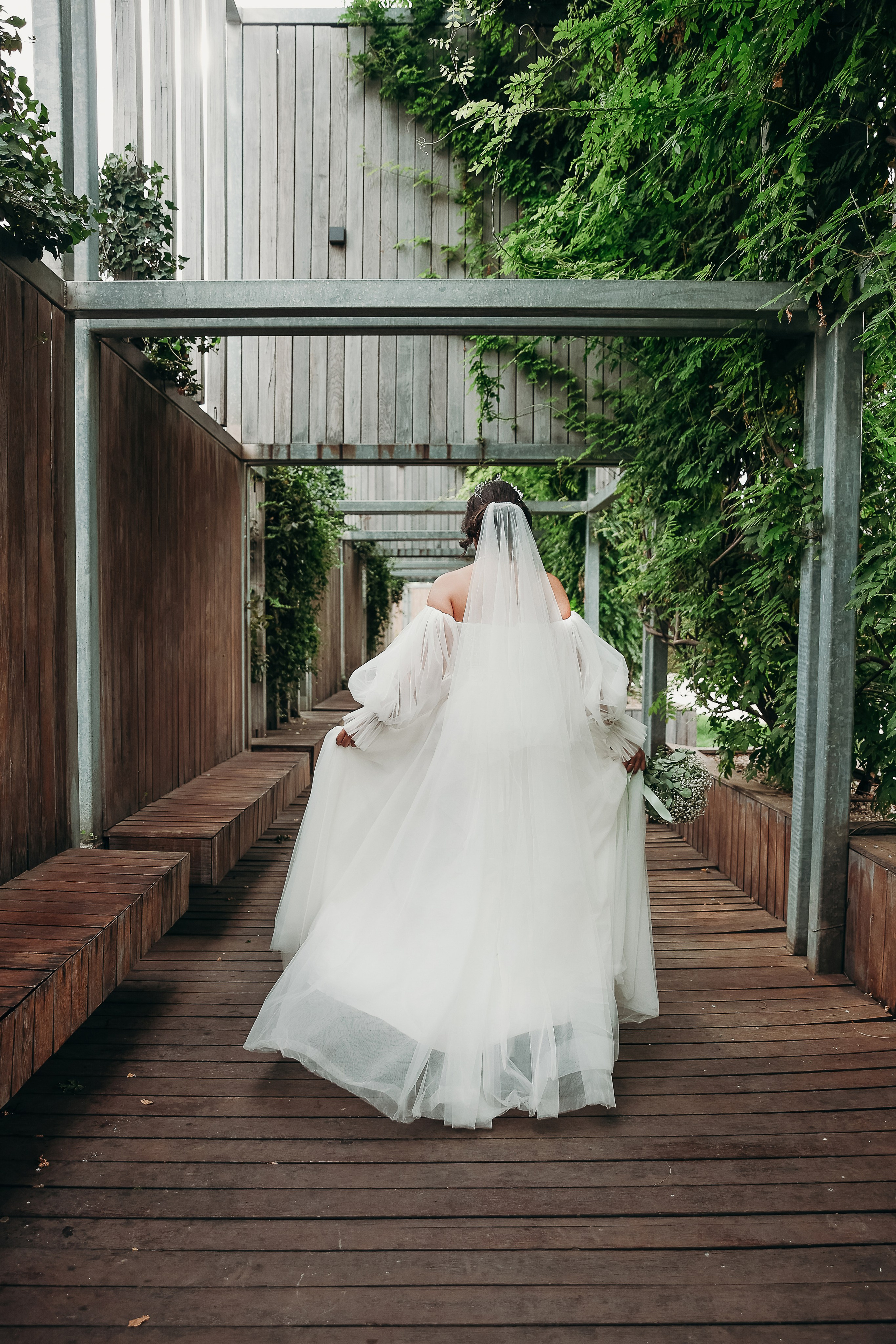 Свадебная прогулка в парке Галицкого 23.08.2024. Свадебный и семейный фотограф Виолетта Сидельникова. Краснодар, Россия, Беларусь, Европа