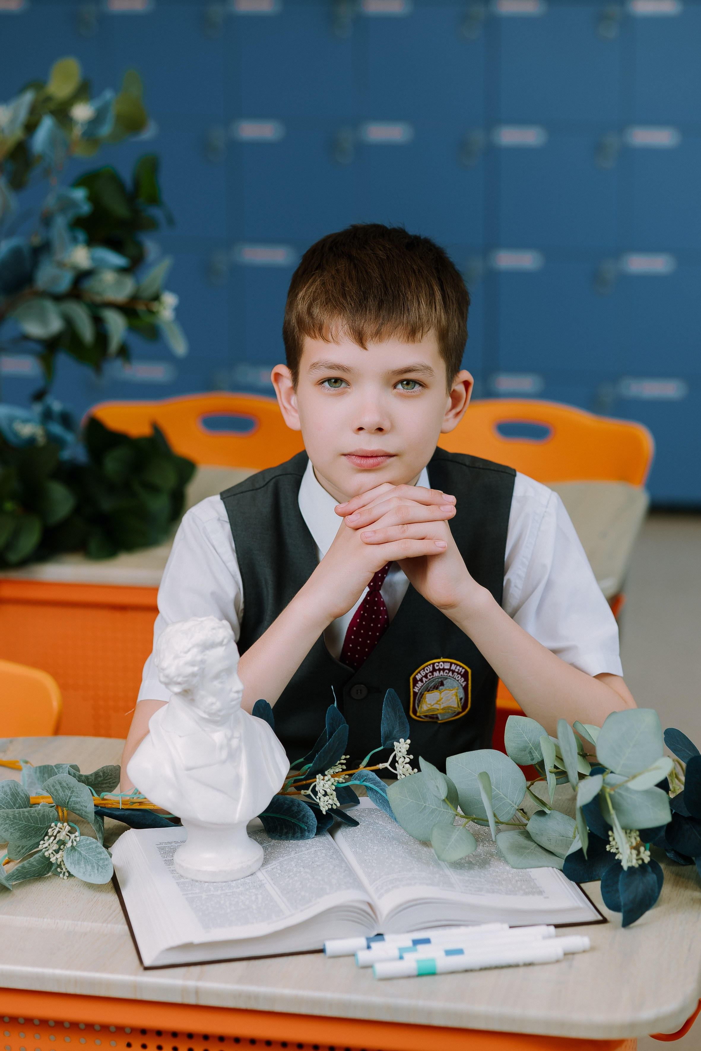 Портреты за партой в классе- Весна. Выпускные альбомы Натальи Бутко: Новороссийск, Анапа, Геленджик