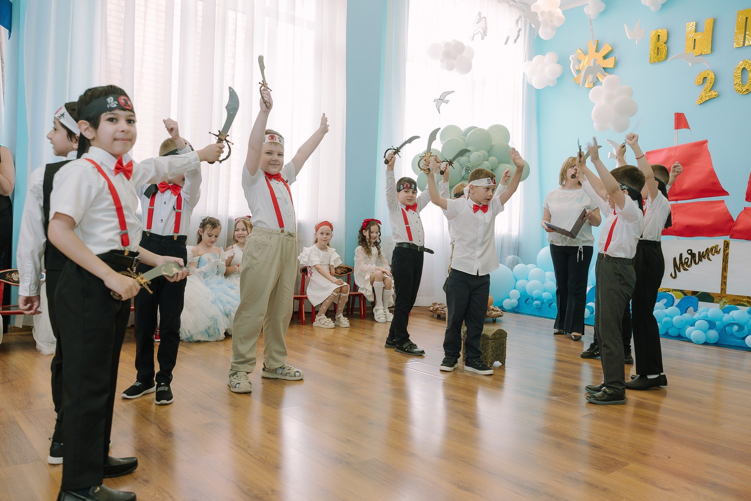 Выпускной 10 ДС. Выпускные альбомы Натальи Бутко: Новороссийск, Анапа, Геленджик