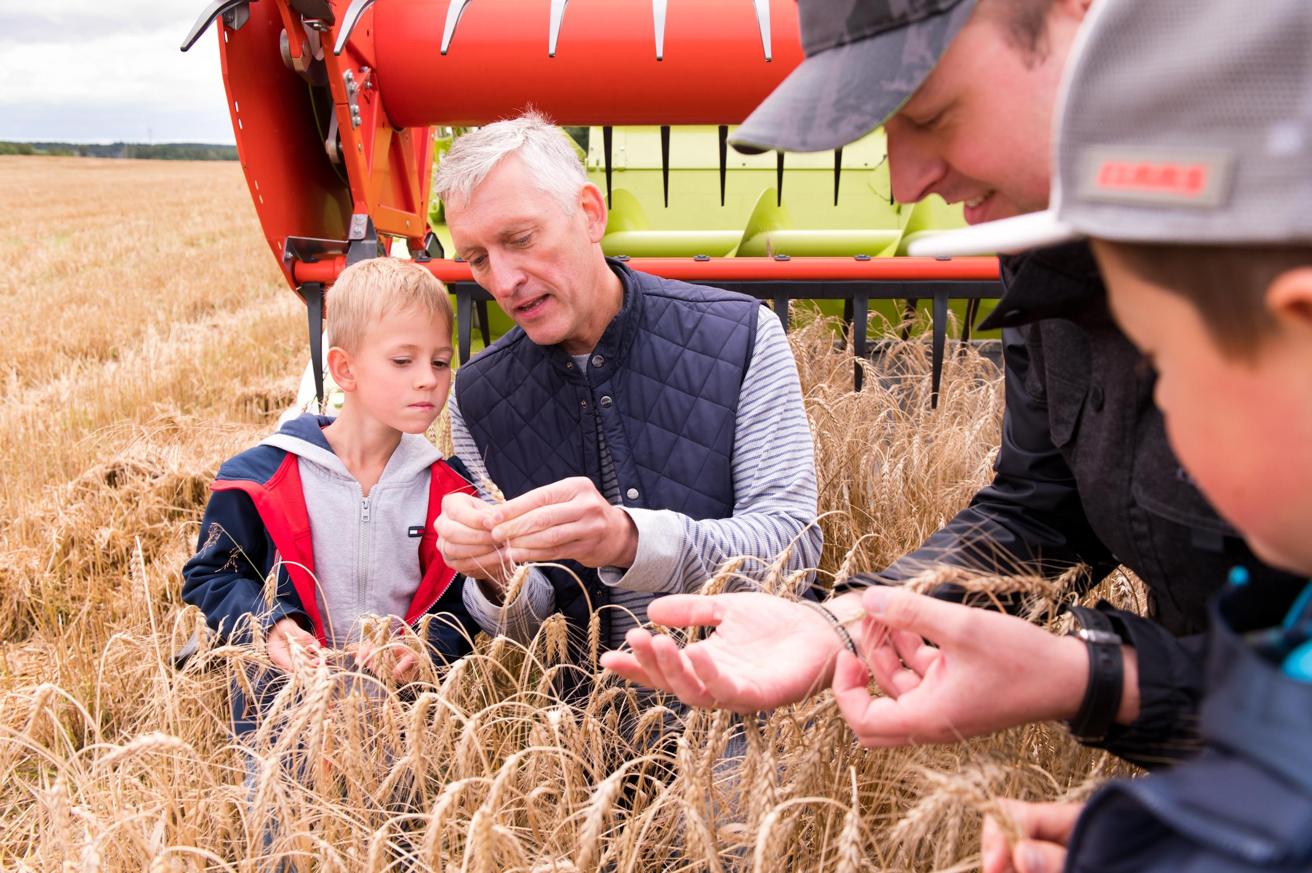 Обзор сельскохозяйственной техники CLAAS. Репортажный фотограф и видеограф Слава Думчев. Тимбилдинги, отчетники, корпоративы