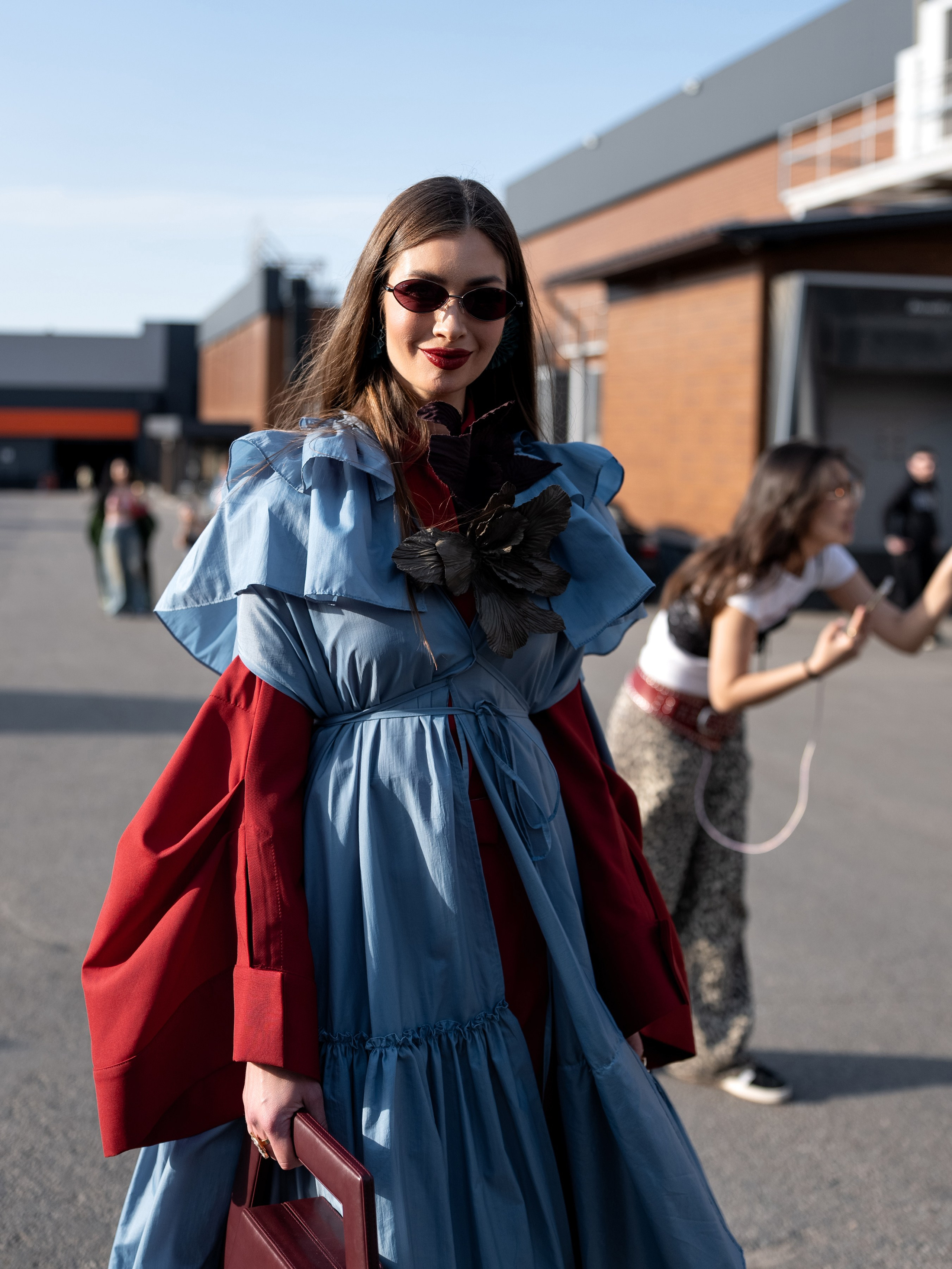Visa Fashion Week Almaty Pre-Fall 2026 April StreetStyle Day 1. Сайт Алматинского НЮ АРТ, будуар и фэшн фотографа Дениса Карпенко