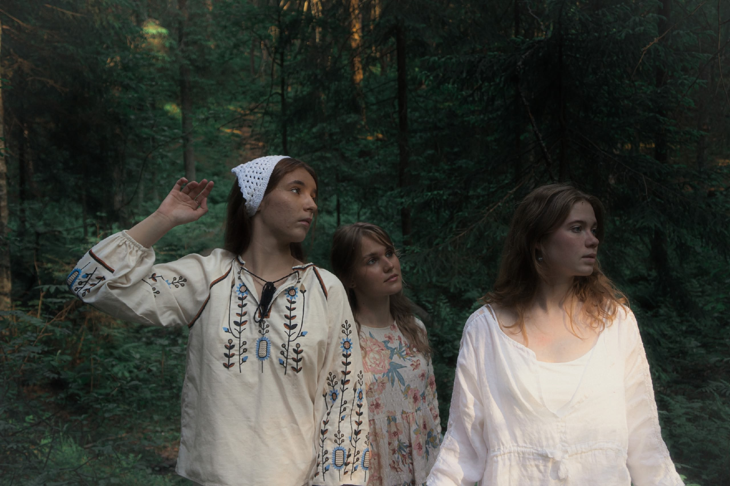 Лесные нимфы. Со стороны / репортажный фотограф в СПб