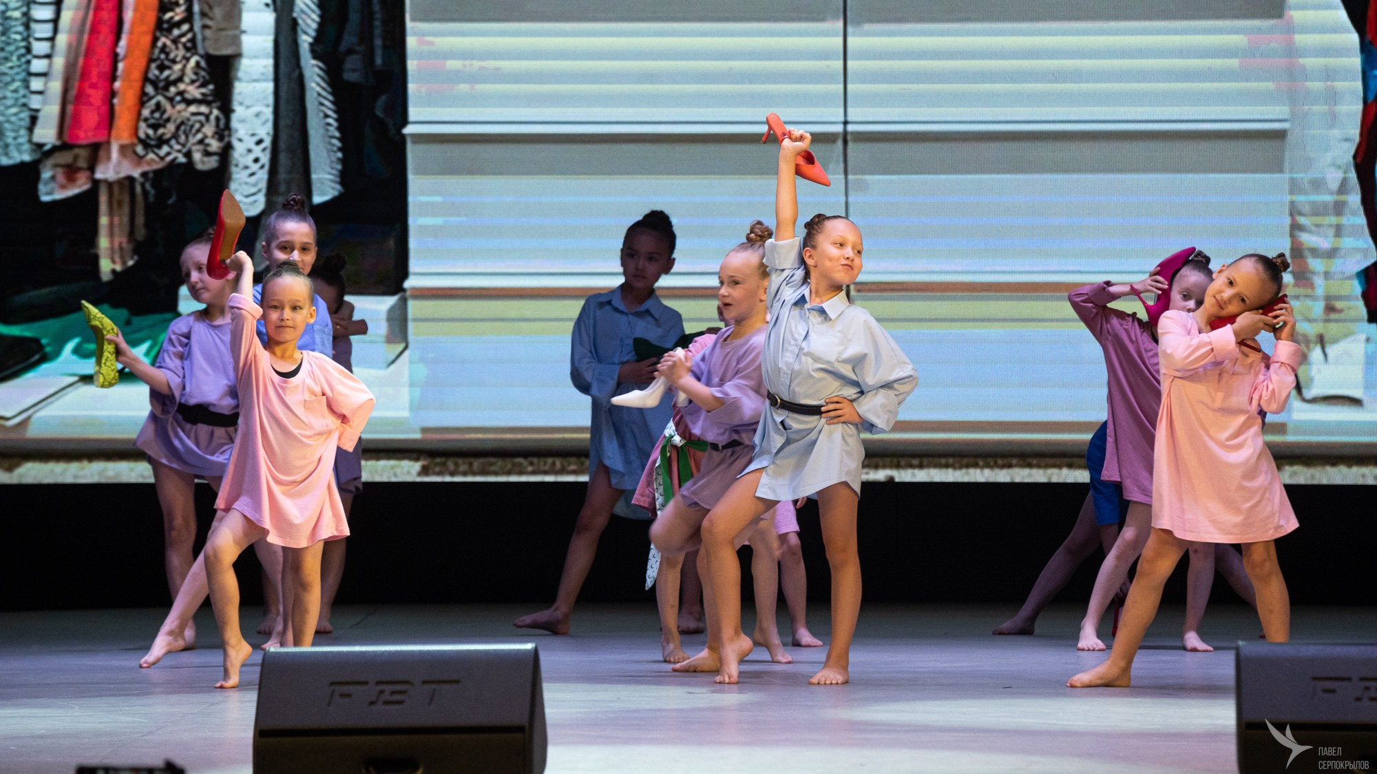 Сольный концерт хореографического ансамбля Аллегро «Сквозь тернии к звездам». Репортажный фотограф в Казани Павел Серпокрылов