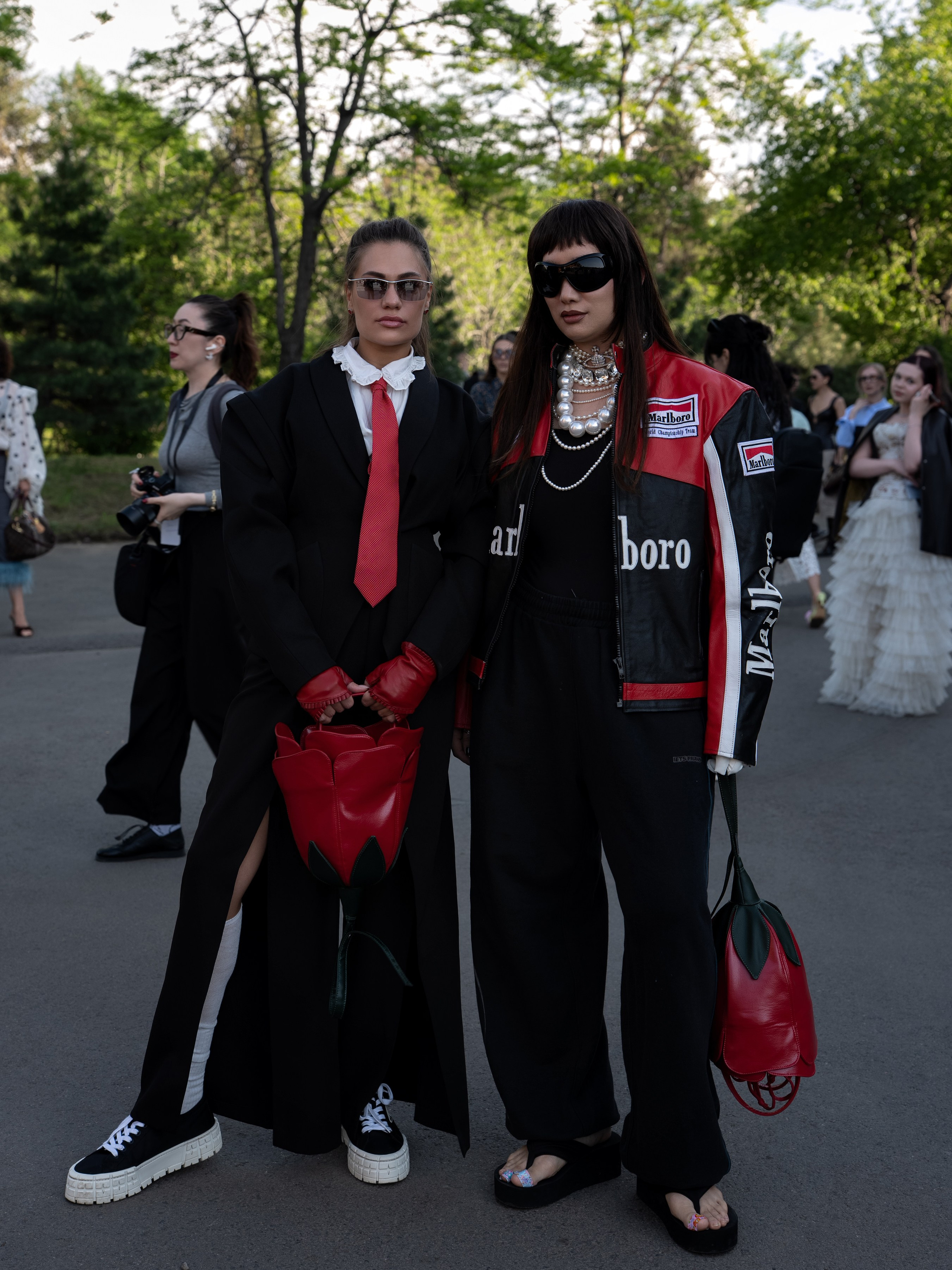 Visa Fashion Week Almaty Pre-Fall 2026 April StreetStyle Day 2. Сайт Алматинского НЮ АРТ, будуар и фэшн фотографа Дениса Карпенко