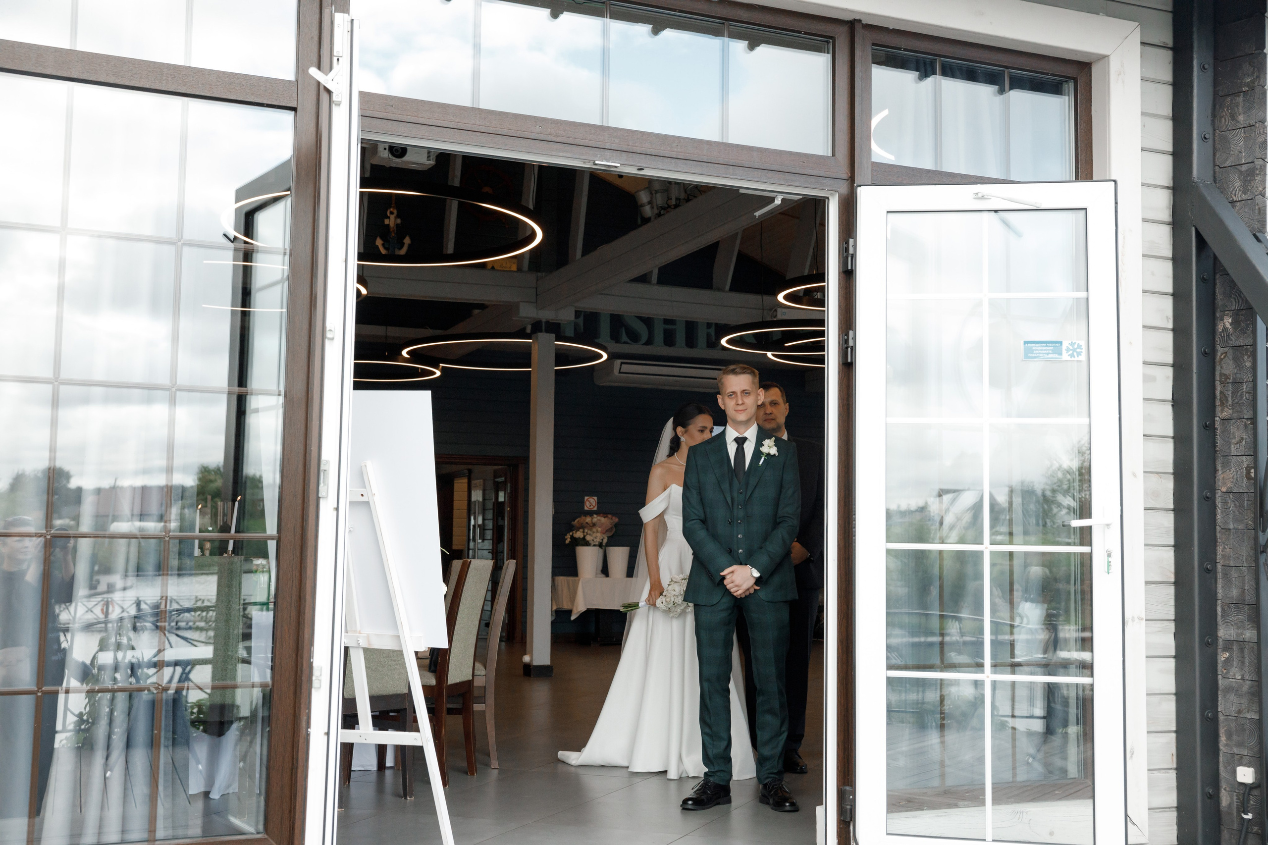 Регистрация в отеле Fish Point, ЗАГС Бутово, прогулка в Остафьево. Свадебный и репортажный фотограф (Москва, Королев и другие)