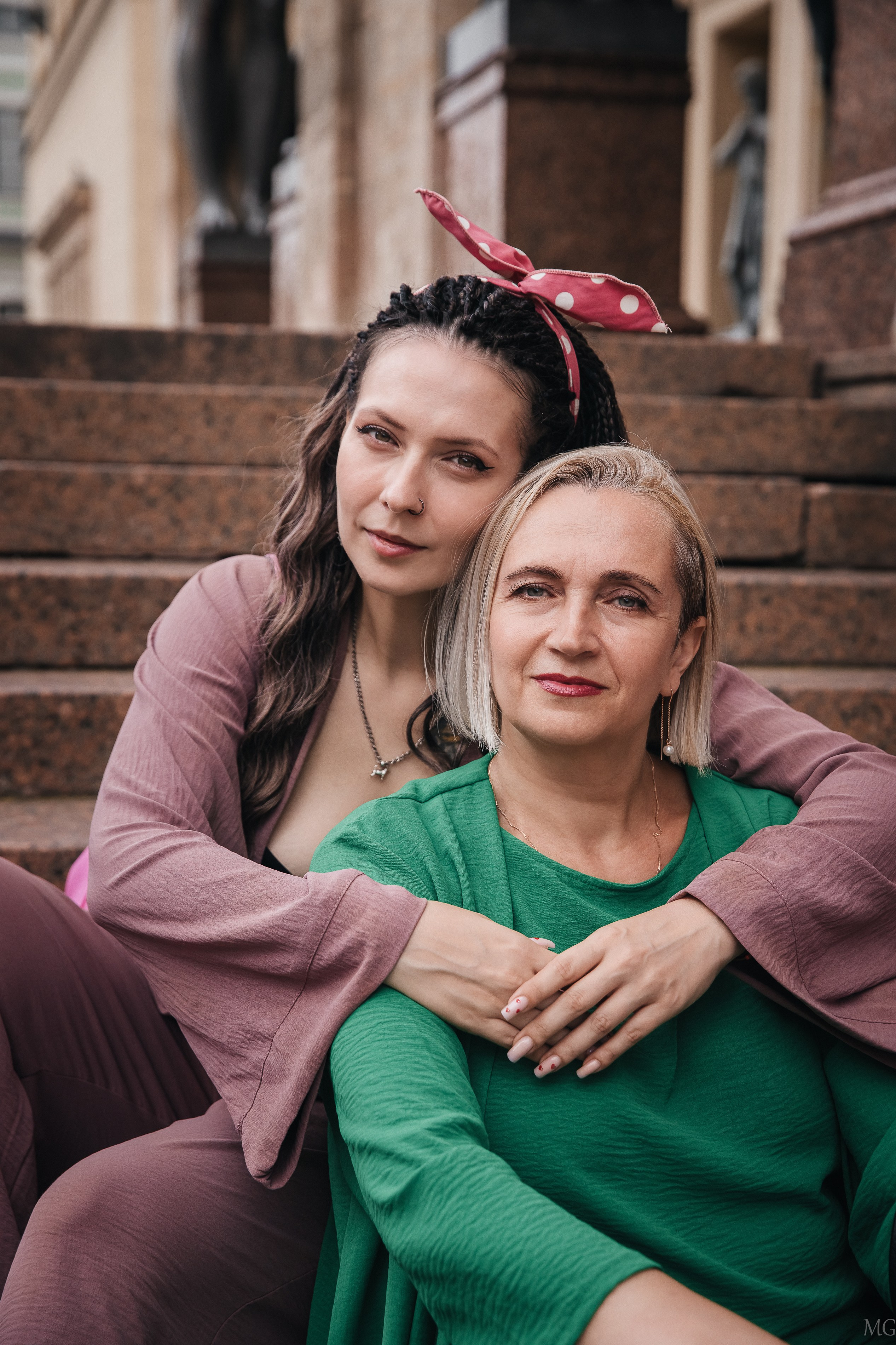 Красотки на прогулке. Маша Гонтарь Семейный домашний репортажный фотограф в Санкт-Петербурге