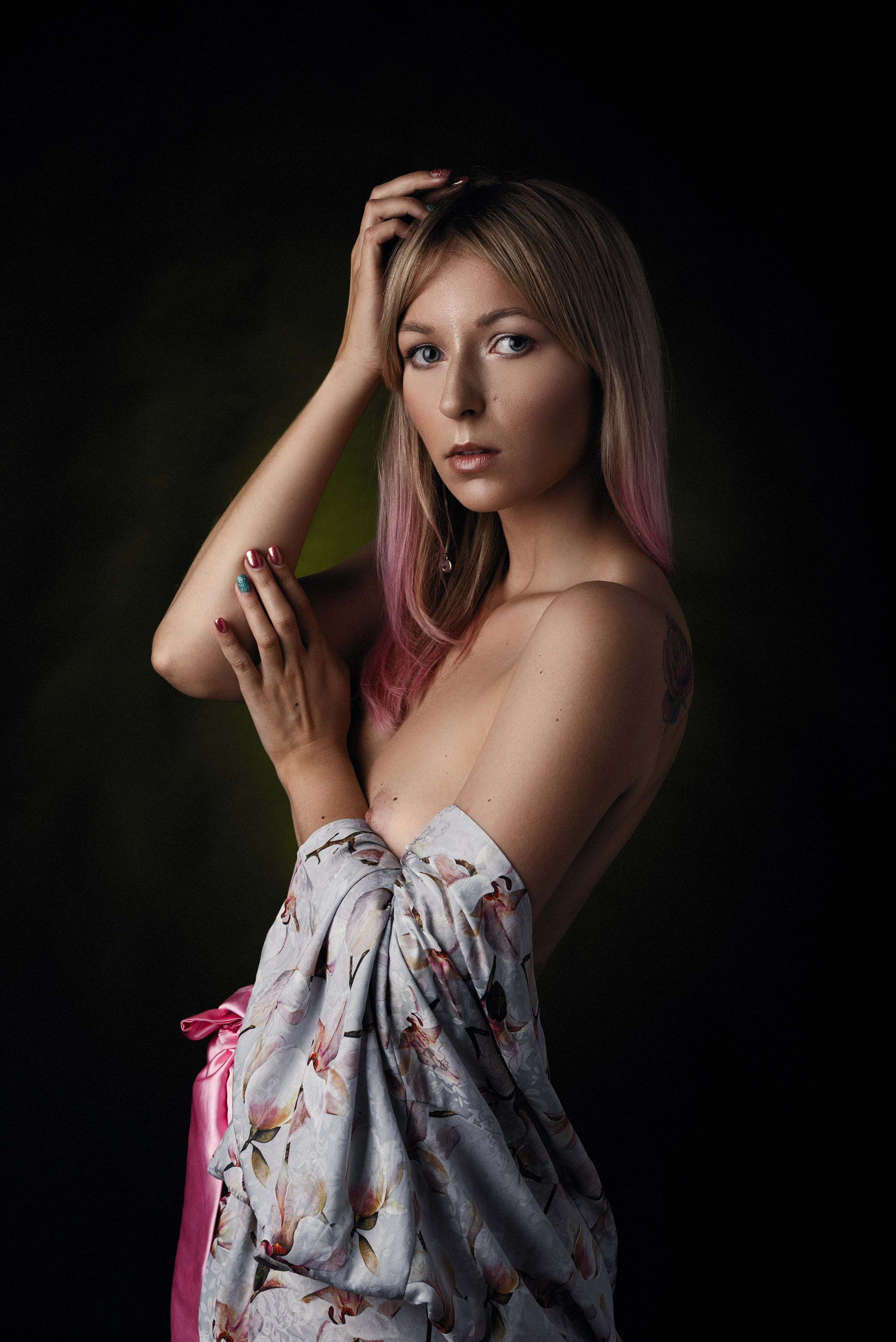 Портреты 18 +. Фотограф Илья Неверов