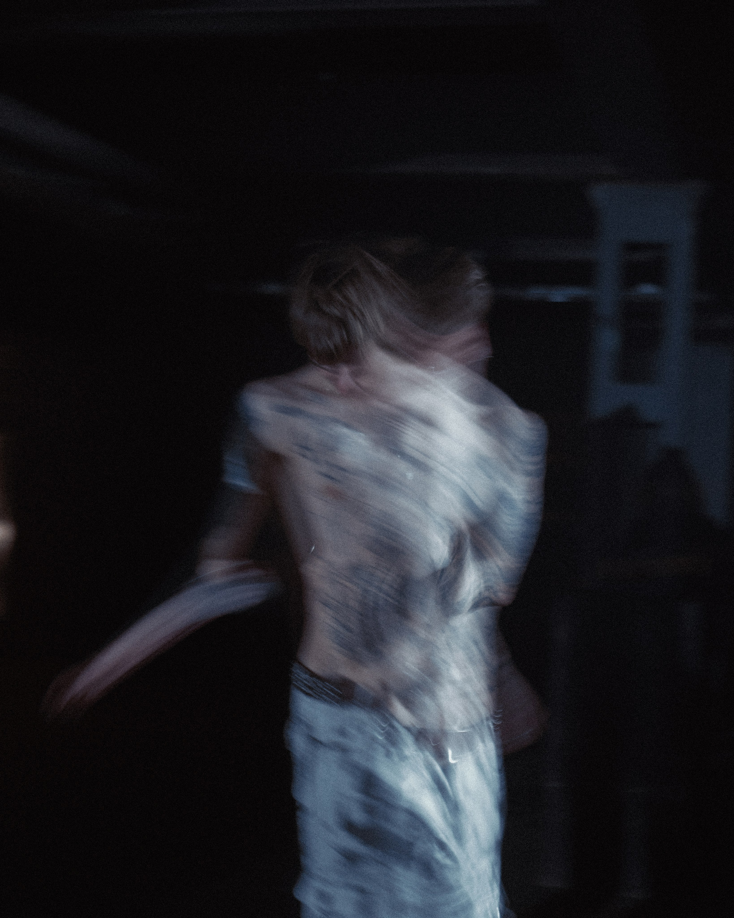 Loweliness. Backstage. @tomrus: Рустам Шагиморданов — фотограф