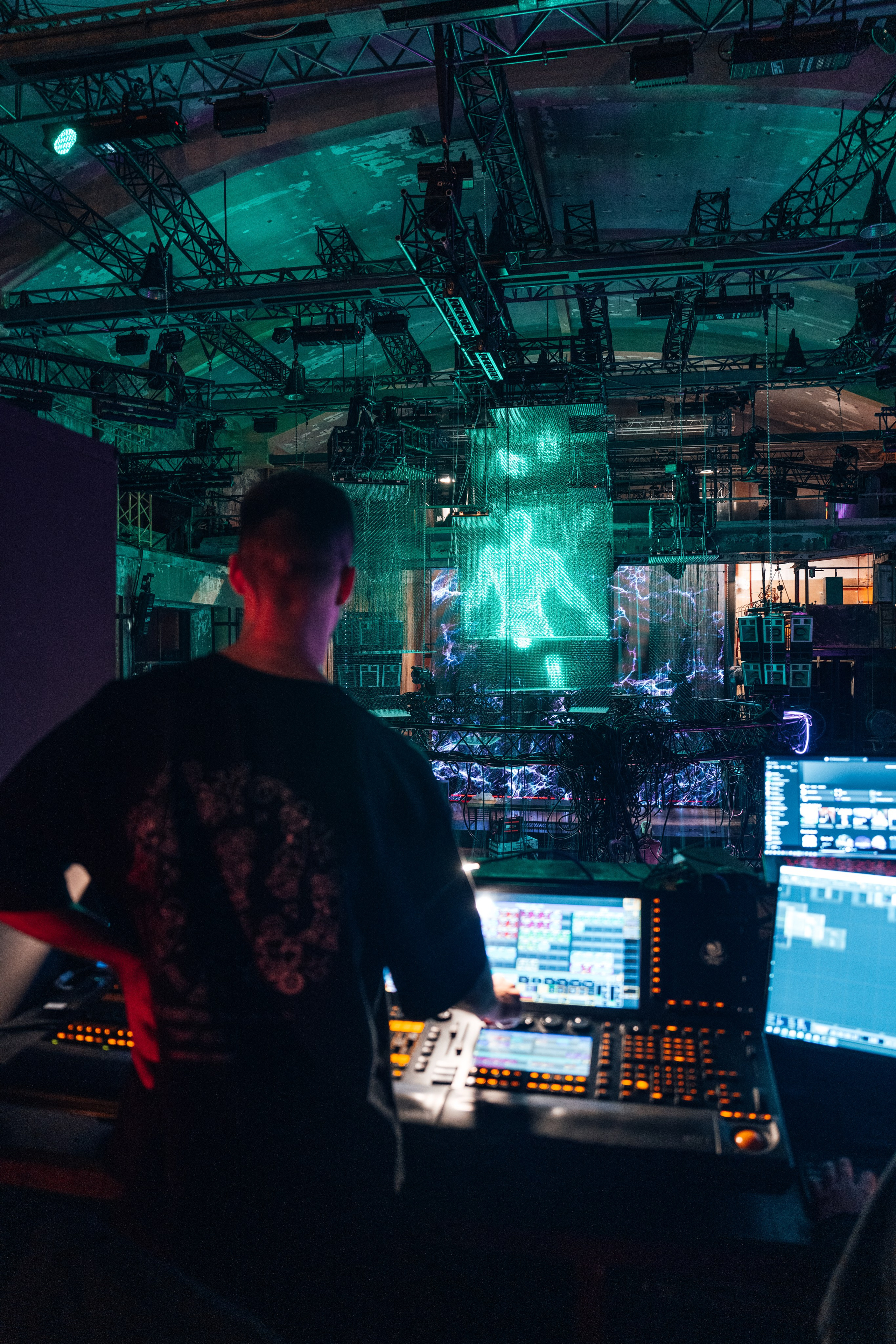 Ø Backstage, SILA SVETA. @tomrus: Рустам Шагиморданов — фотограф