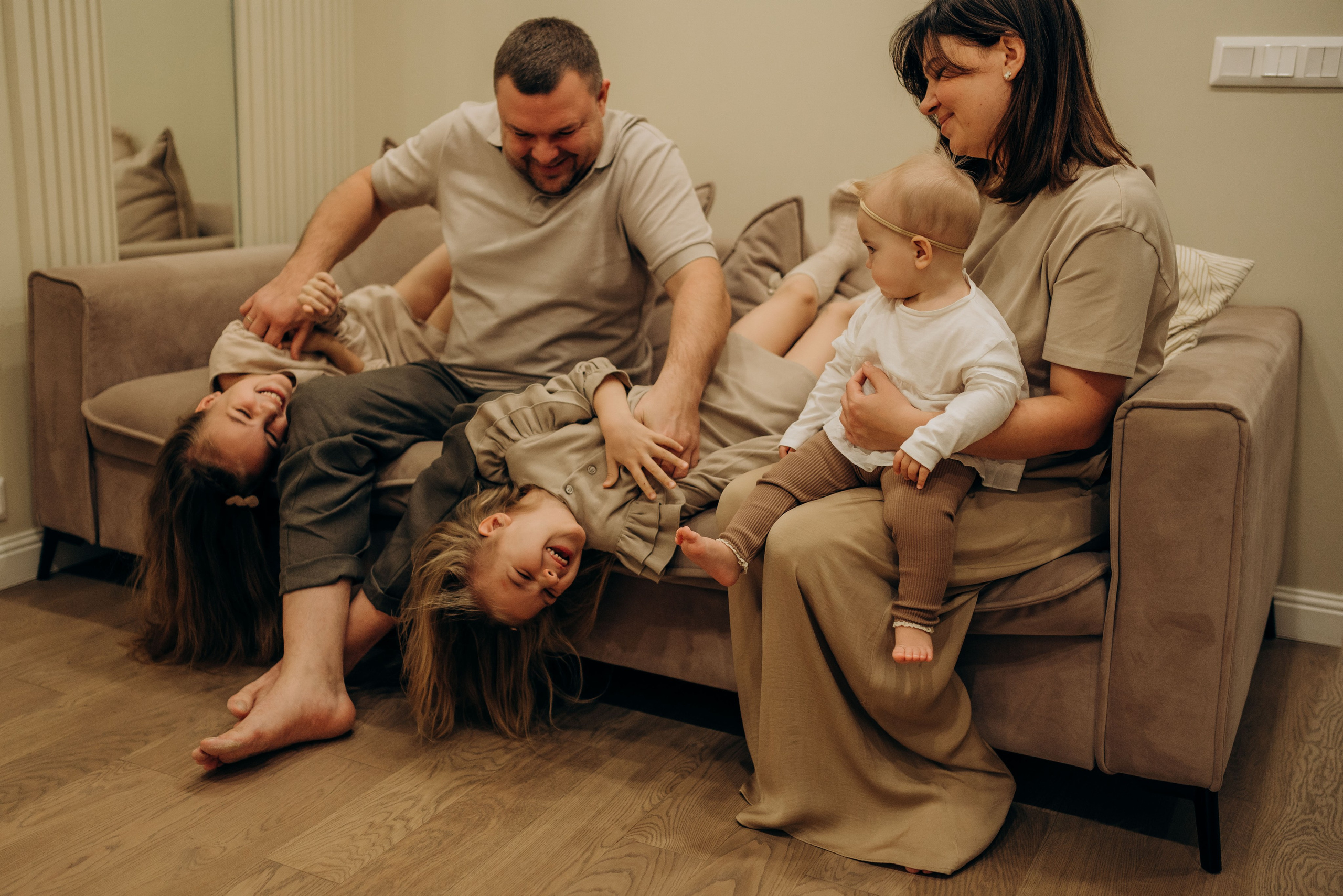 Годик младшей сестрёнке. Семейный фотограф в Домодедово и Москве Елена Пичугина