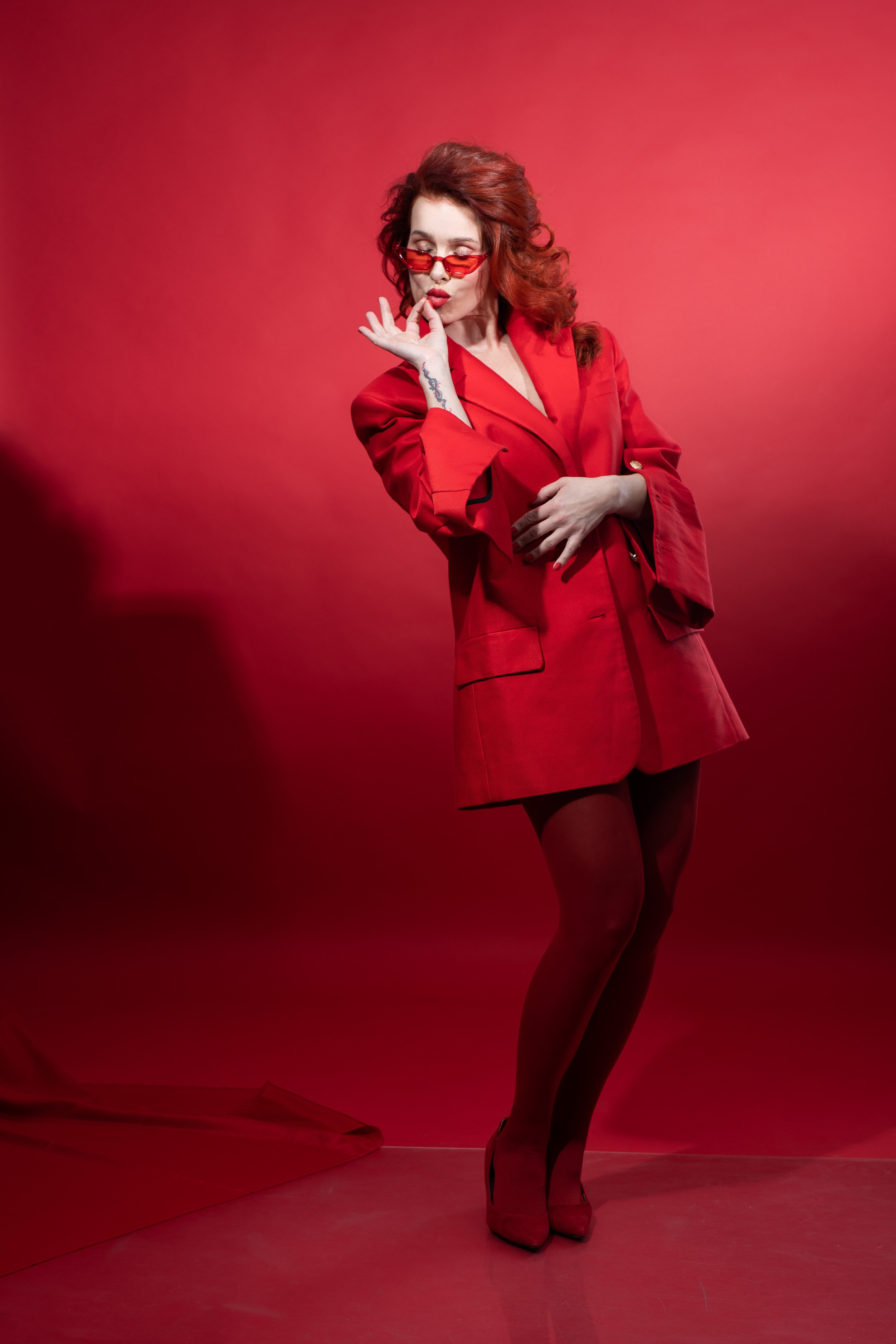 Total Red. Portrait photographer in Minsk Slava Potalakh