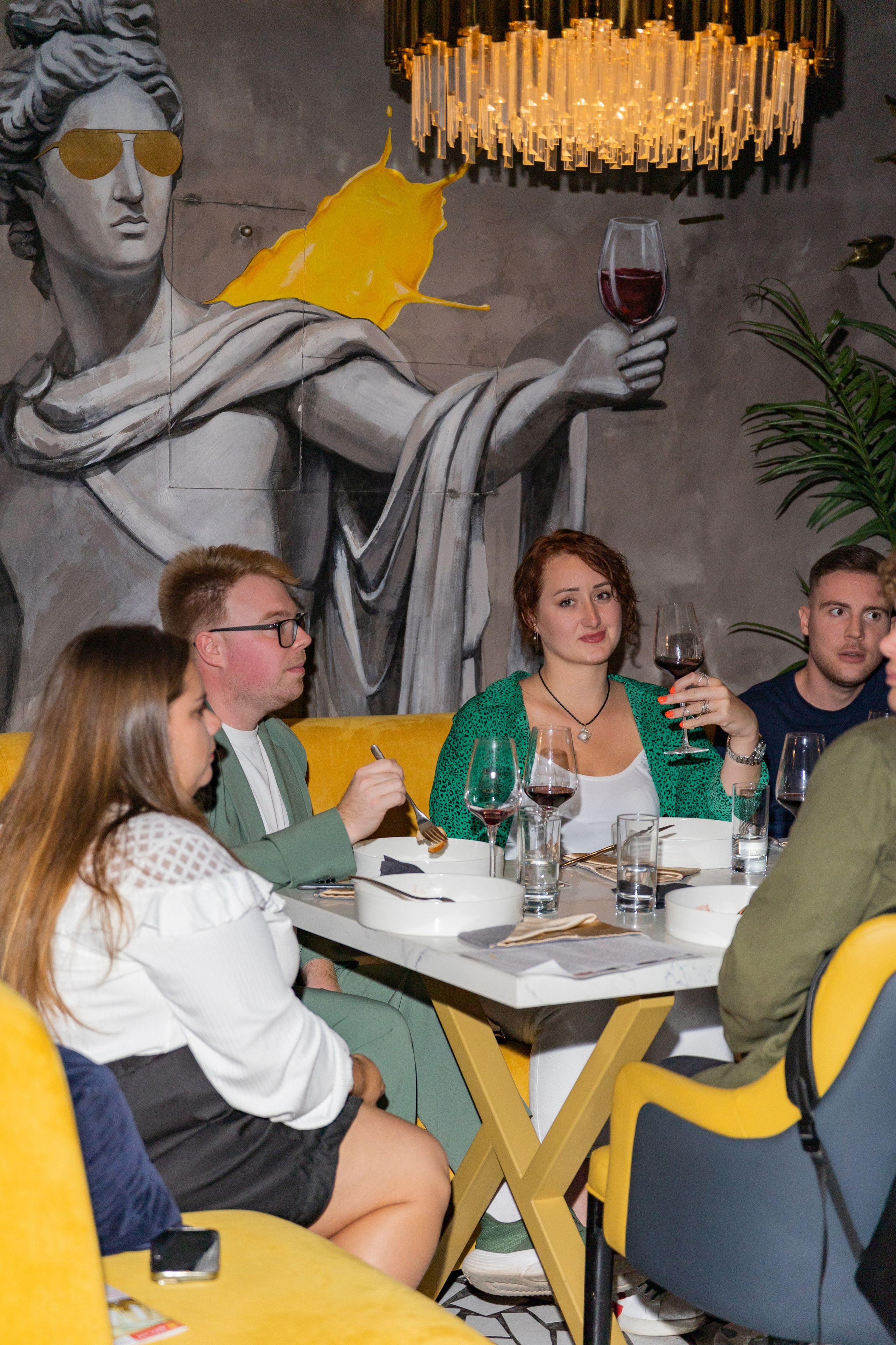 Дигустация вина от магазина Дилан в ресторане Кантина. Выпускные альбомы во Владивостоке