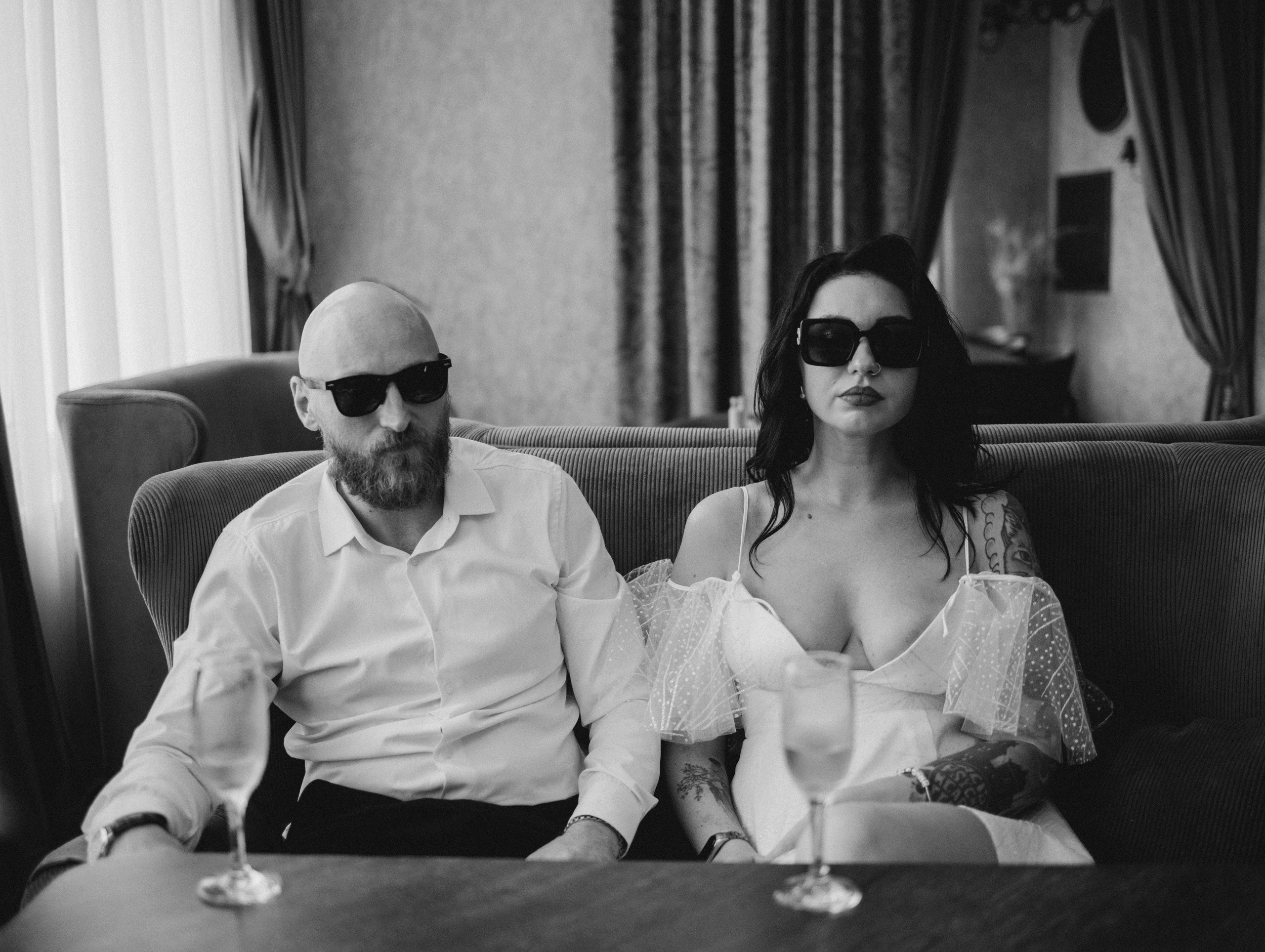 Свадебная прогулка летом у реки. Фотограф Углич и Ярославль Ольга Тятюшкина