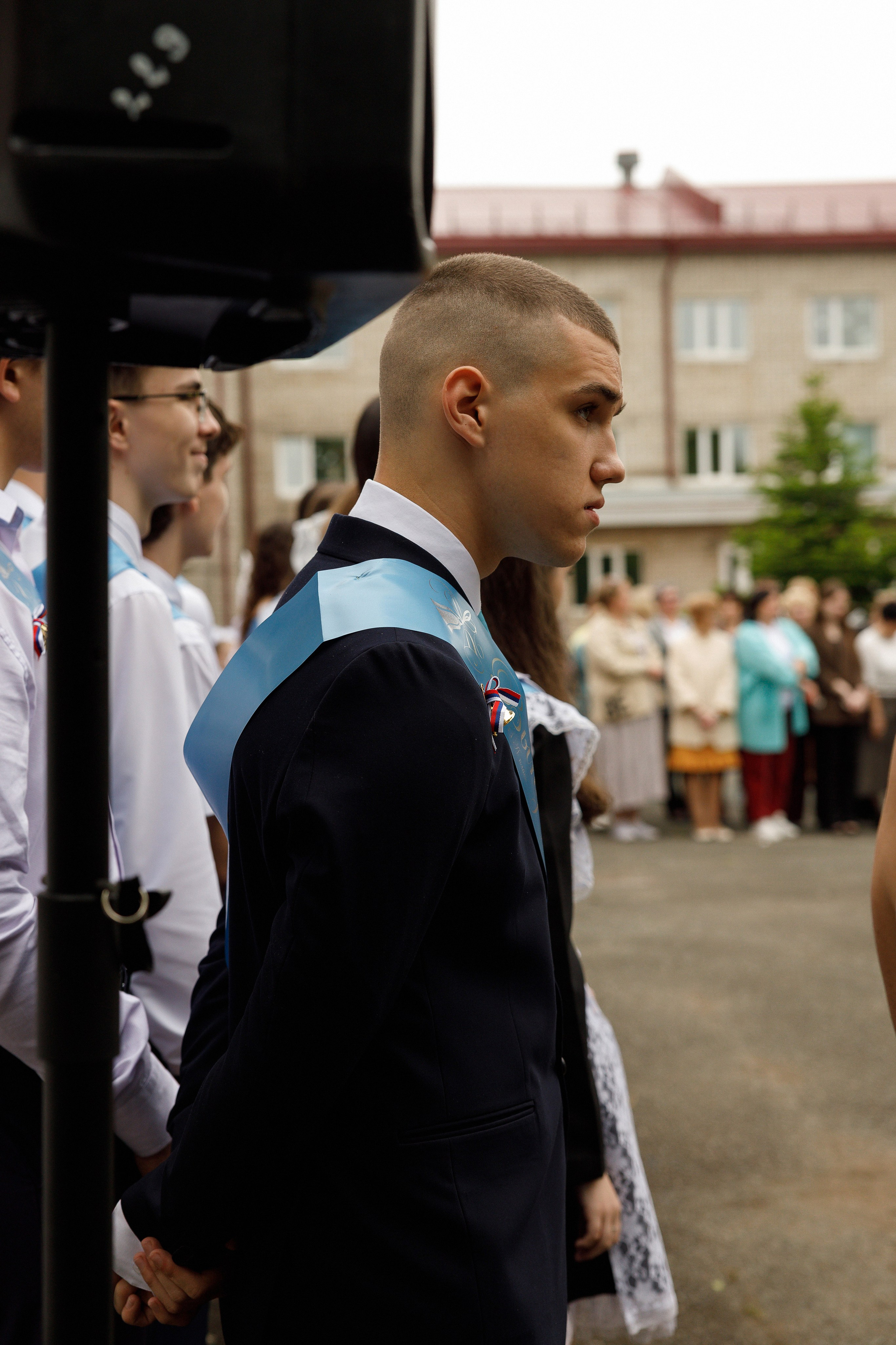 Последний звонок Гимназия Артем. Photoalbum-vl.ru