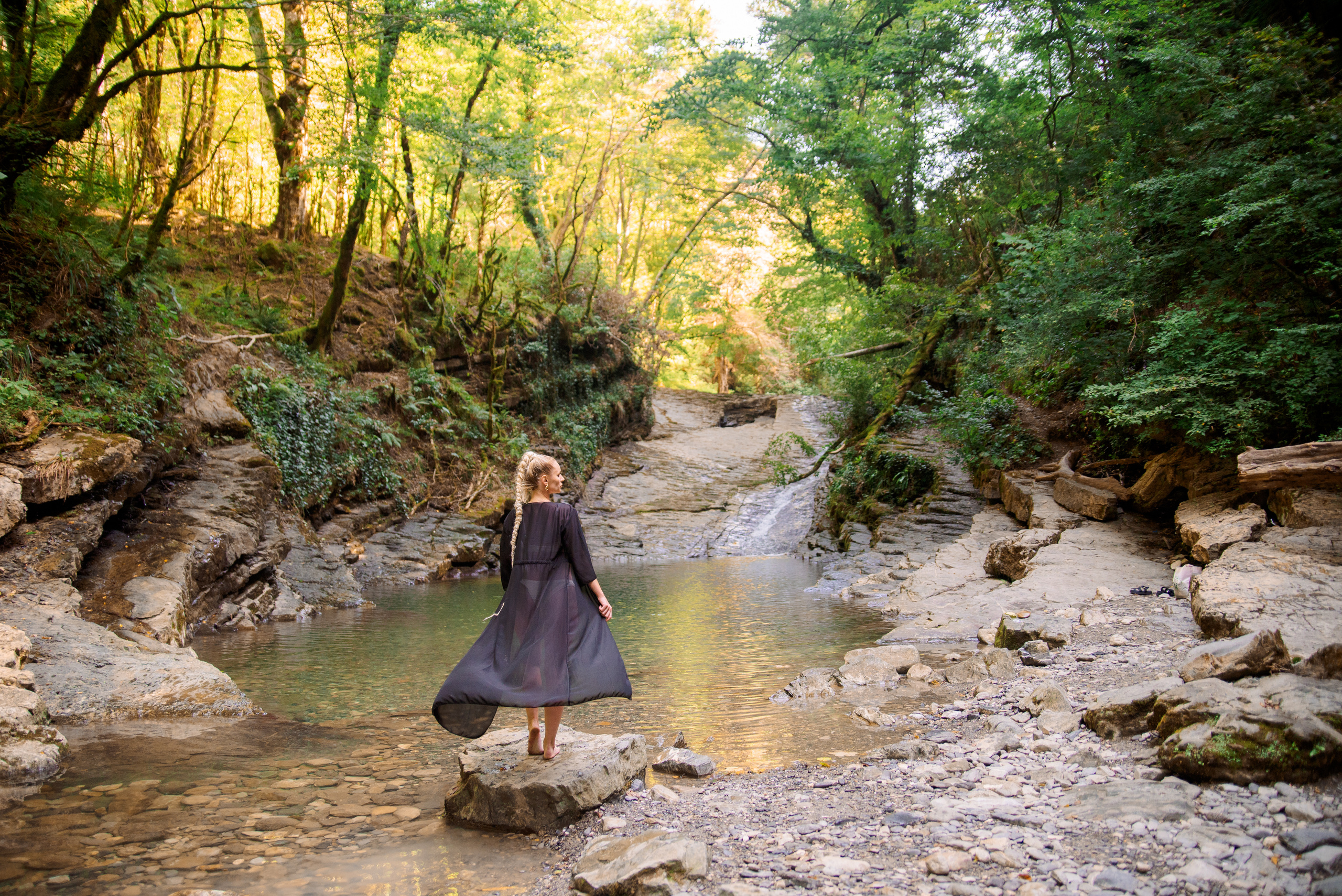 На водопадах. Семейный и женский фотограф Лоо Краснодар Сочи Энем Татьяна Трибурт