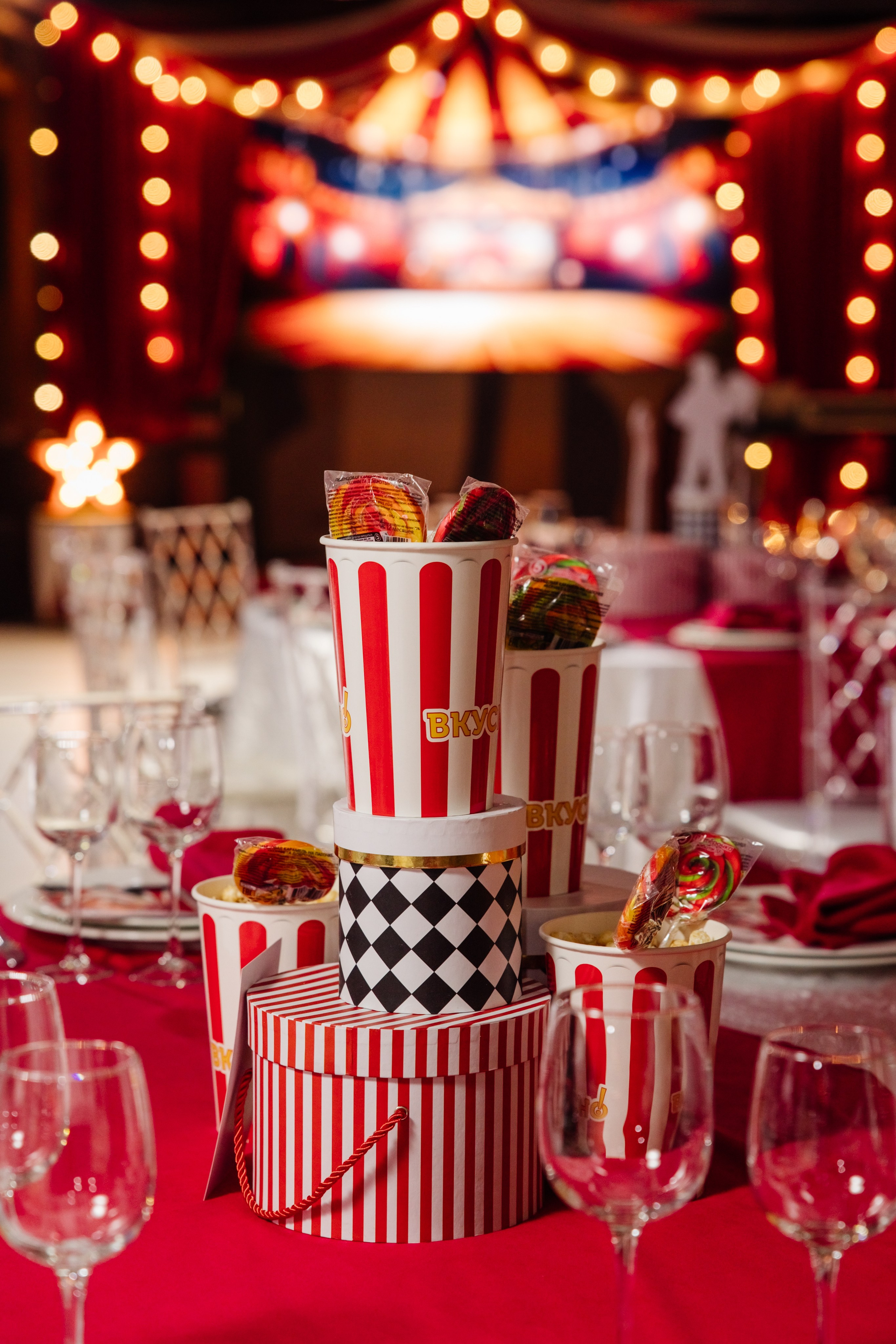 Корпоратив в стиле «Цирк». Репортажный фотограф Ольга Кочетова в Москве