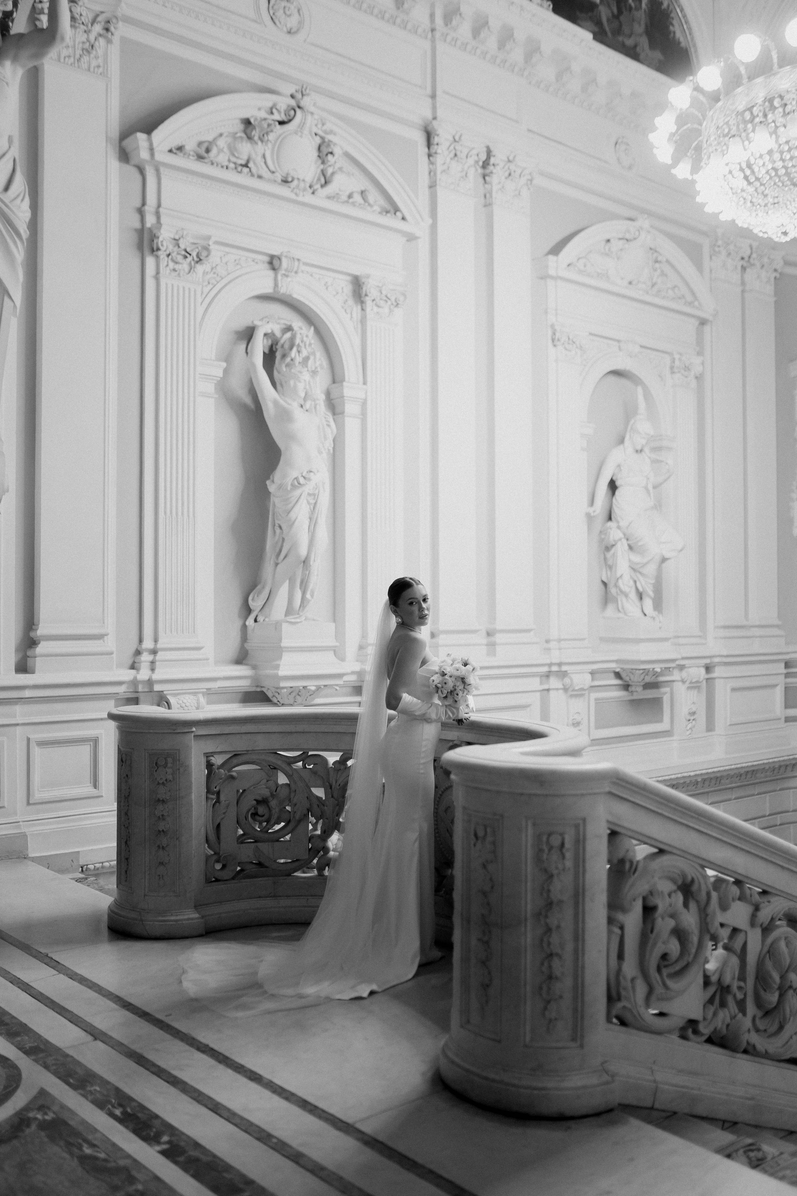 ···. Свадебный фотограф в Санкт-Петербурге Александра Чукавина