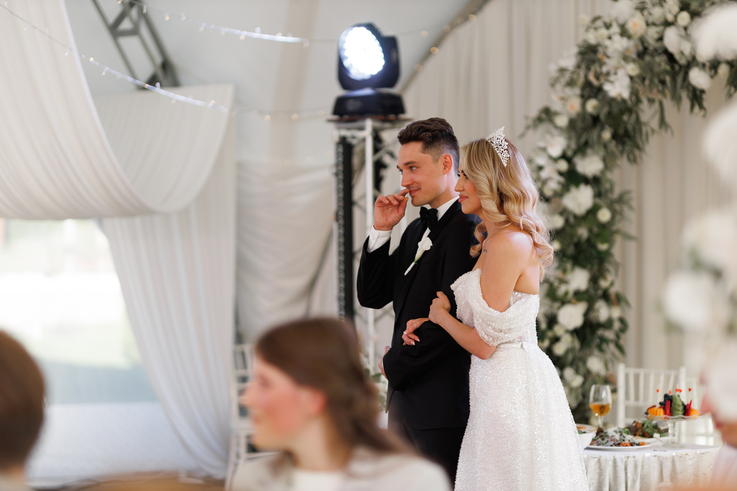 ···. Свадебный фотограф в Санкт-Петербурге Александра Чукавина