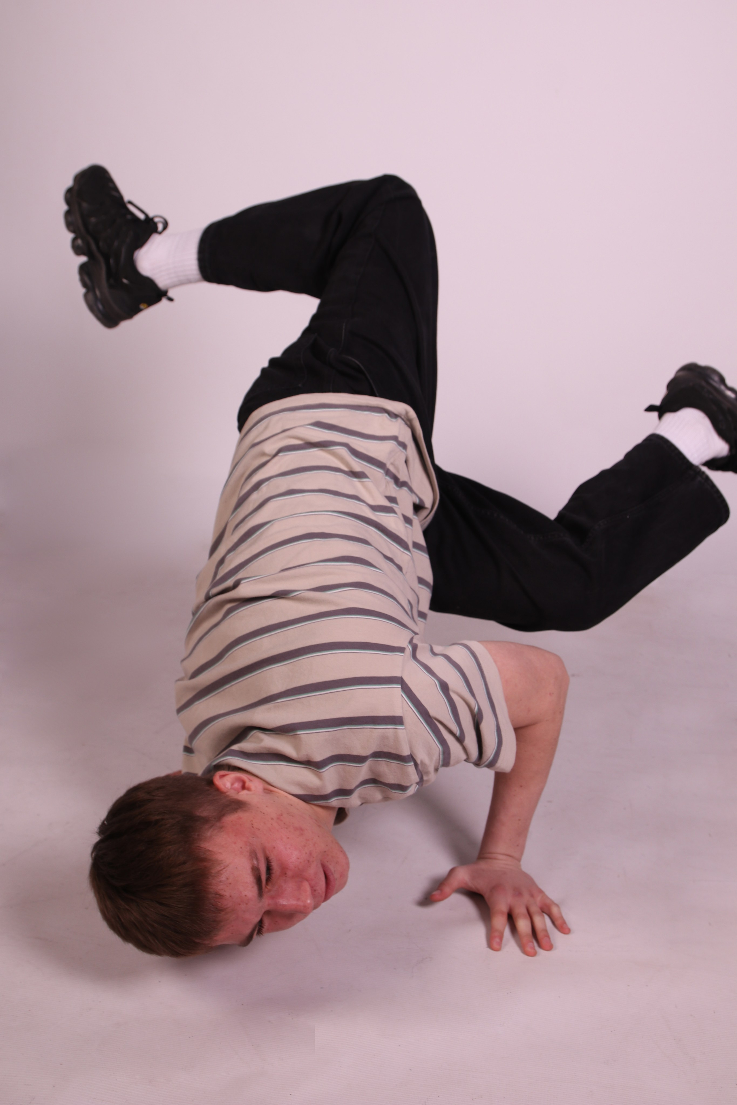 Школьная съемка для дальнейшего альбома. Фотограф фотосалон SO! photo&video город Находка Приморский край