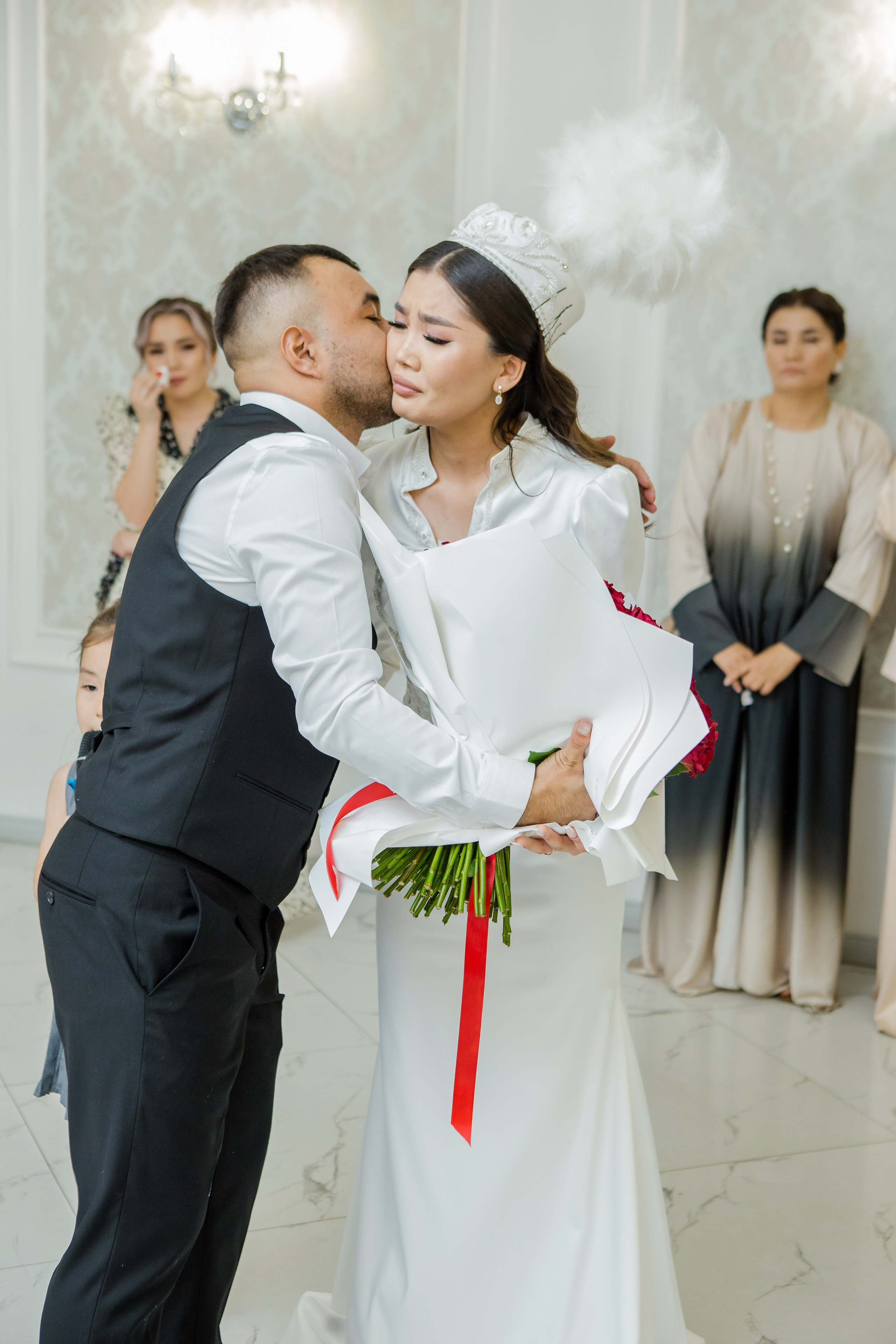 QYZ UZATU ZHADYRA. Свадебный и репортажный фотограф в Астане T.Yertay «Nomad media»