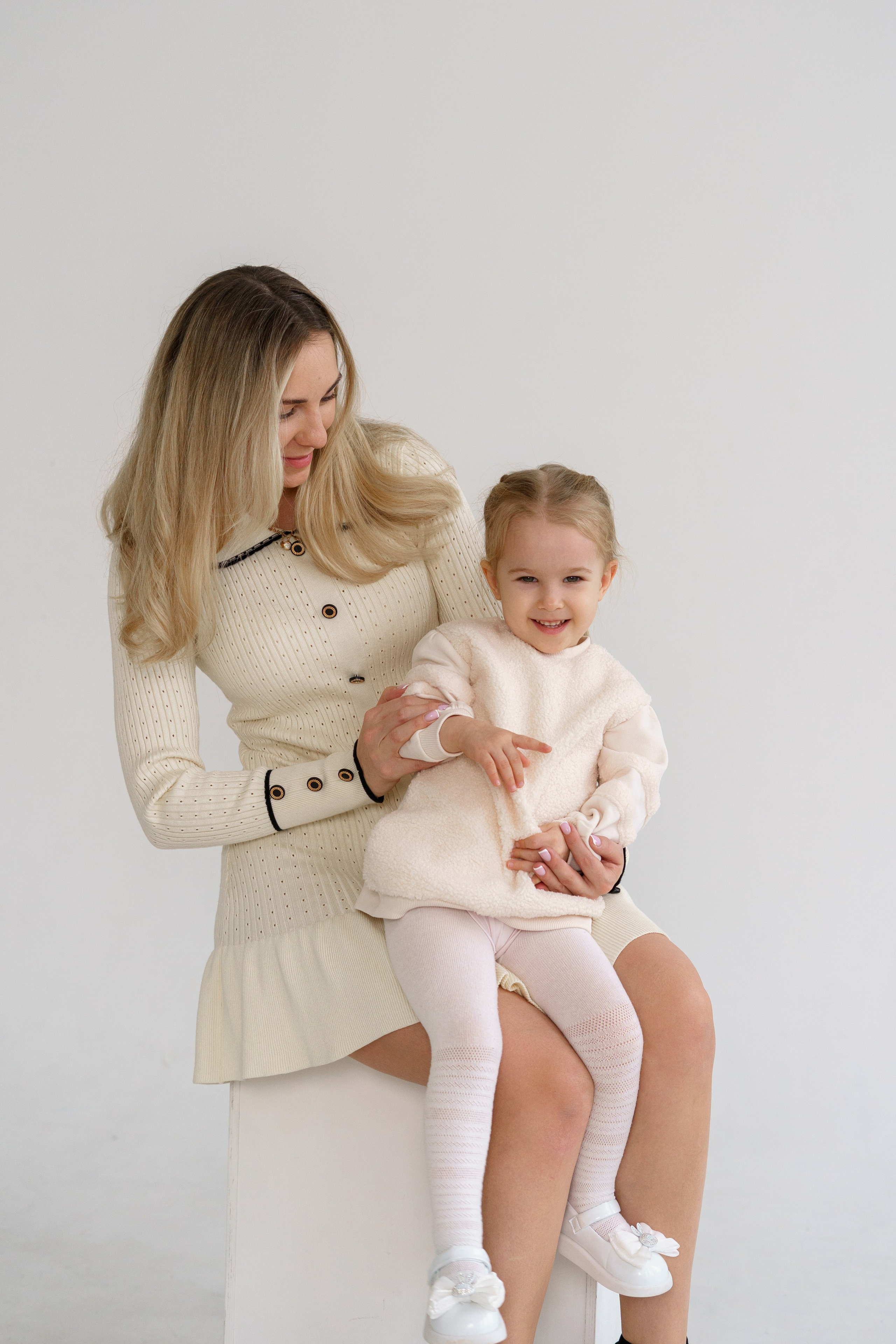 Вика и Алиса. Главная