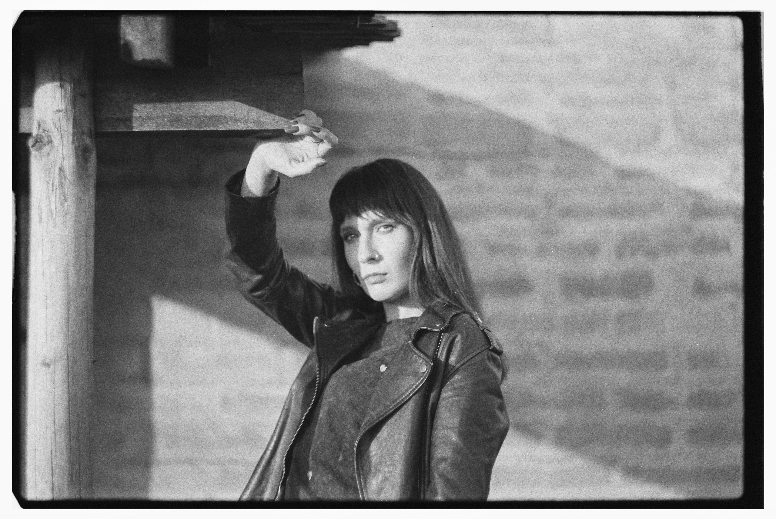 Портретная фотосессия на плёнку 35 мм на ферме в Санкт-Петербурге. Светлана Гопанюк. Портретный фотограф. Санкт-Петербург. СПб