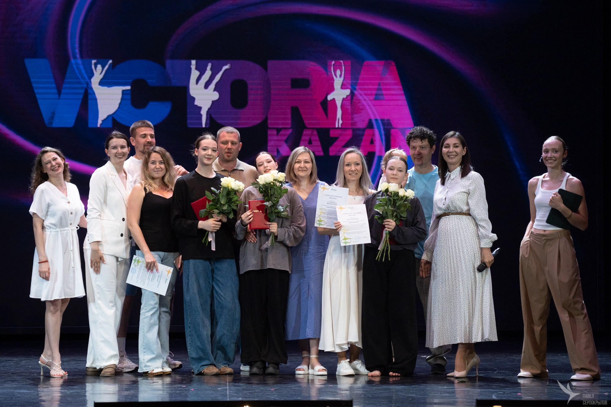 Концерт народного хореографического коллектива «Виктория». Репортажный фотограф в Казани Павел Серпокрылов