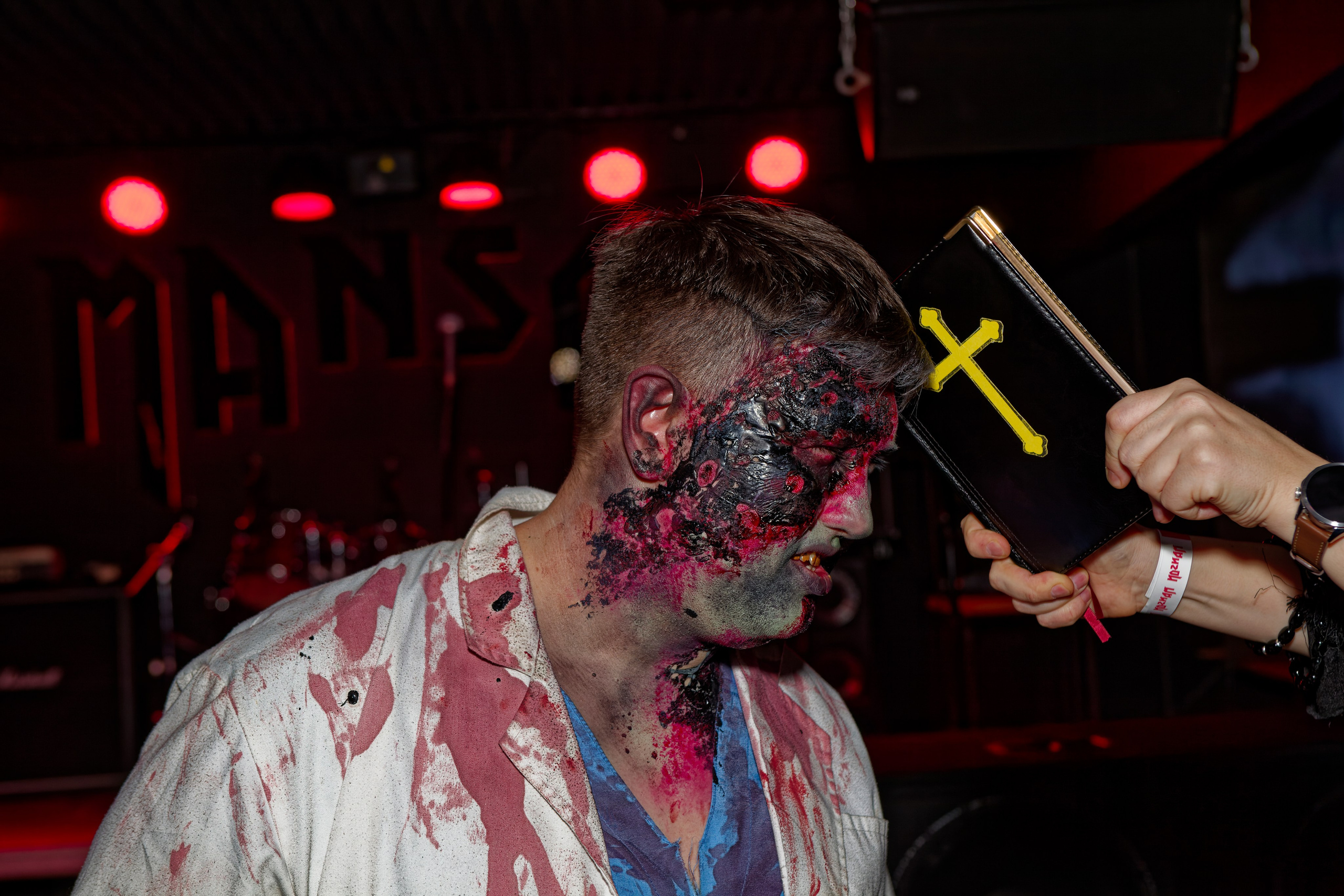 «Страшная вечеринка». Кутузов Евгений Фотограф в Южно-Сахалинске