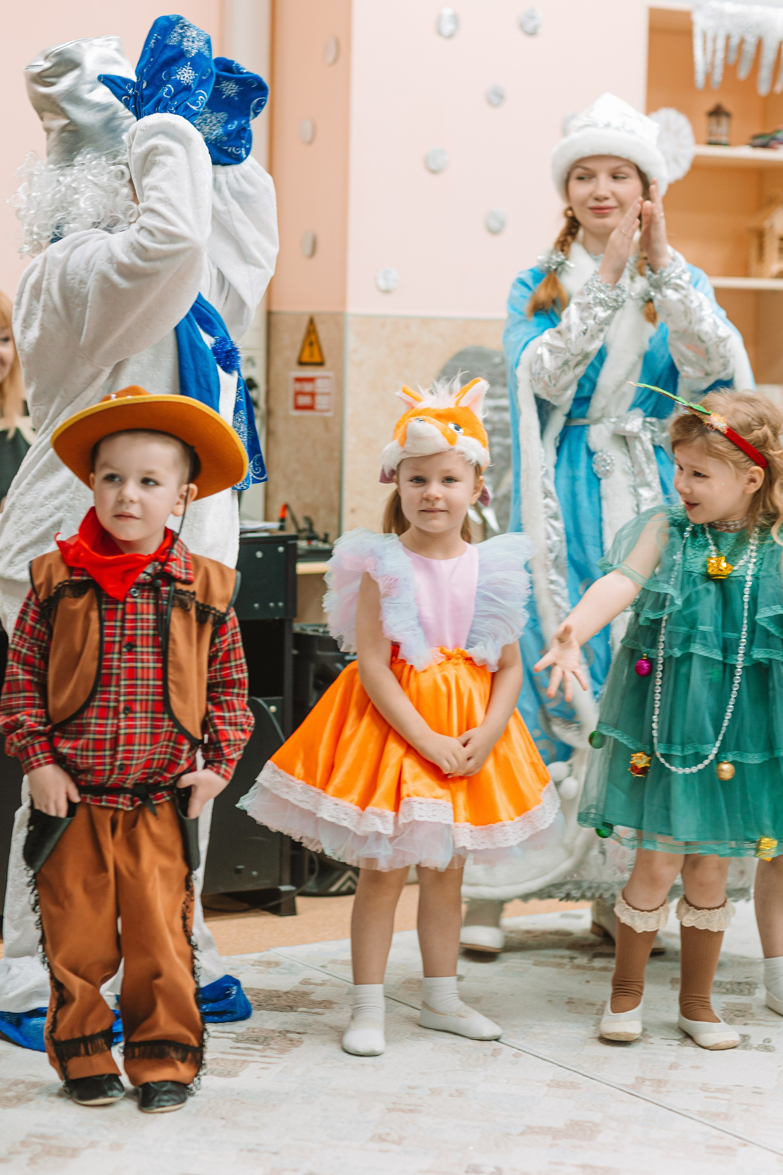 Утренник+портреты. Семейный фотограф Тюмень, фотограф на роды Салмина Мария