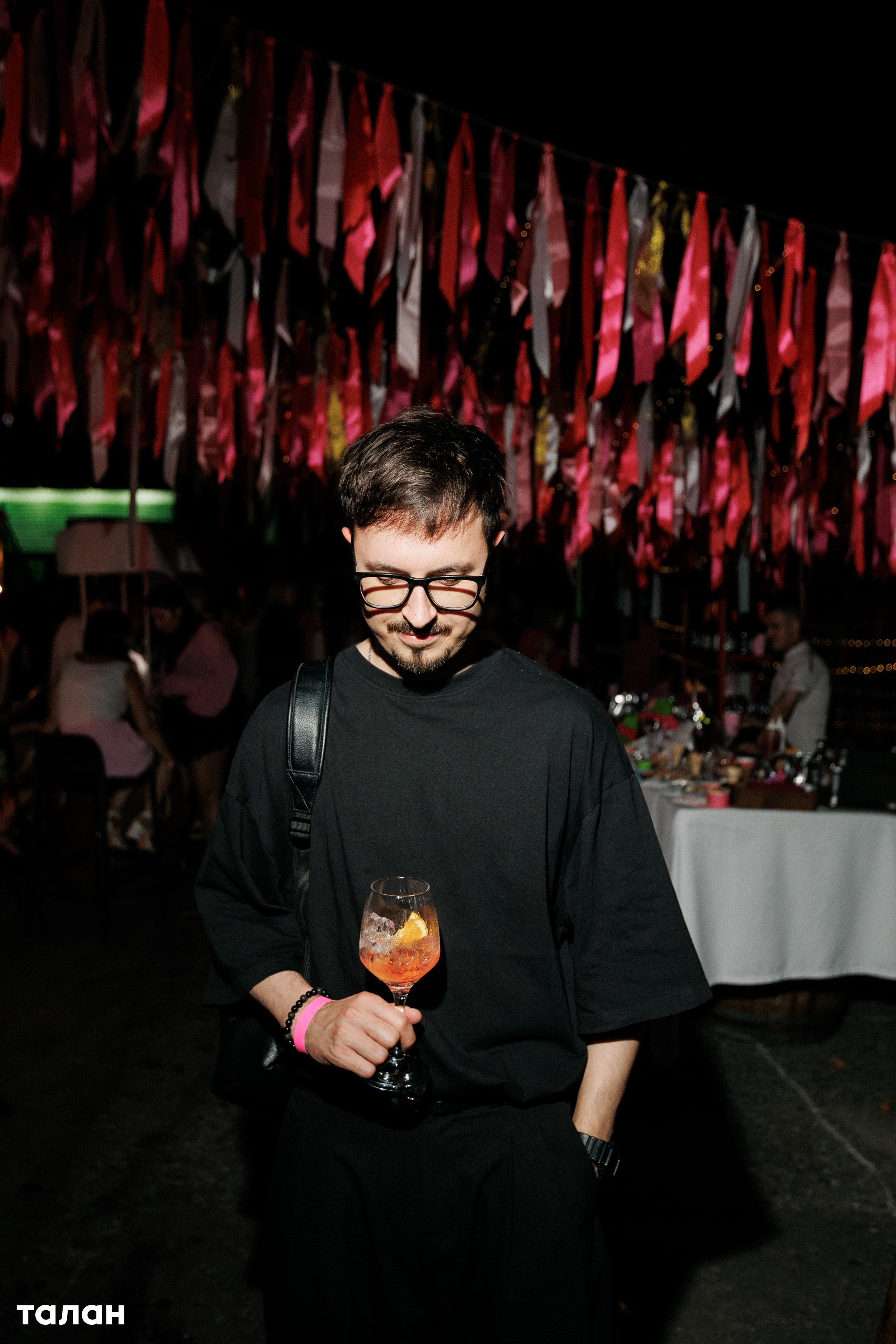 ВИНОТЕКА [бар+магаз] — BIRTHDAY PARTY. СВОИ. ФОТООТЧЕТЫ-СОБЫТИЯ-МЕСТА