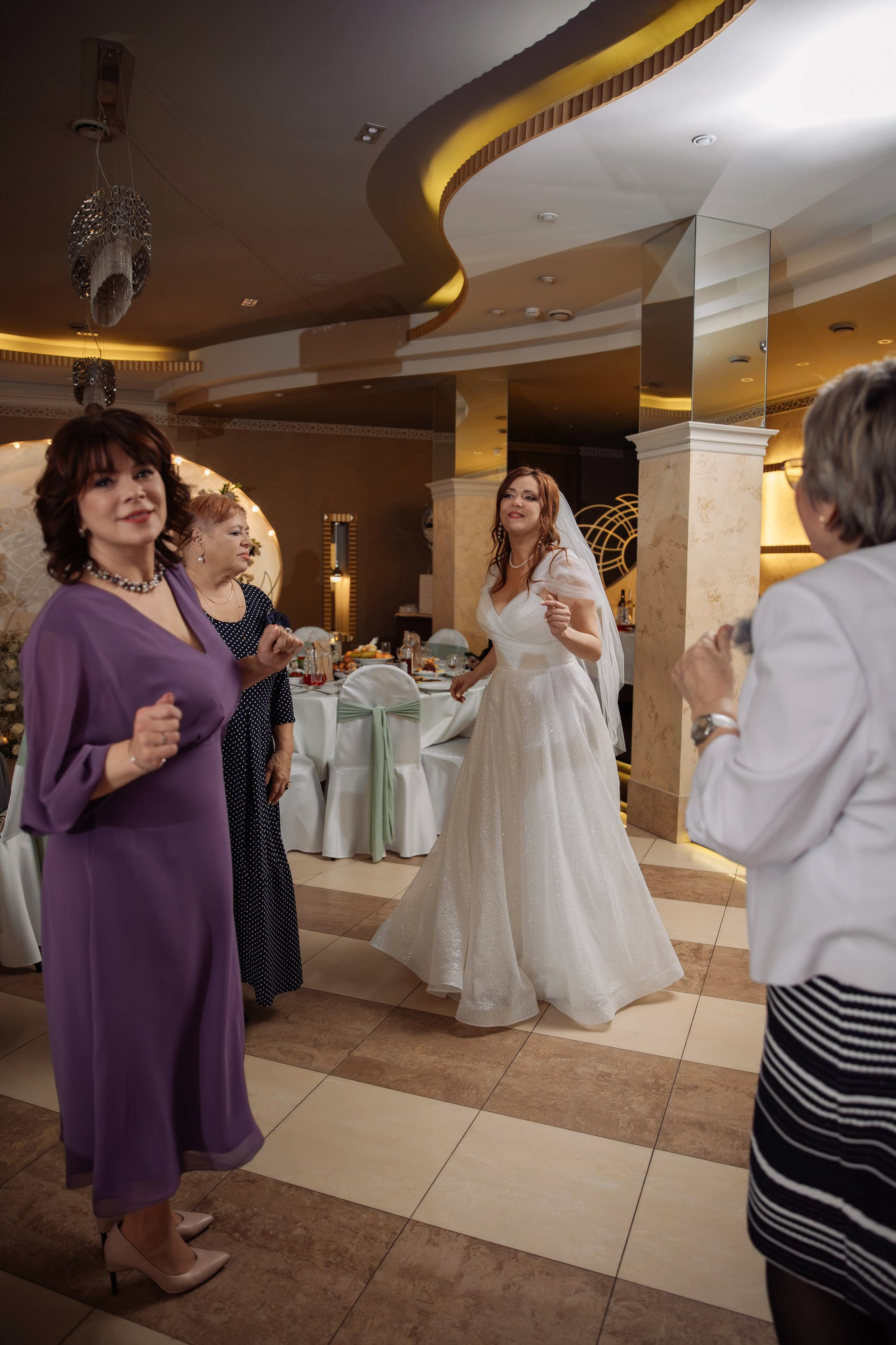 Репортаж Свадебного банкета Юлии и Романа. Семейный и женский фотограф в Москве Надежда Воробьева