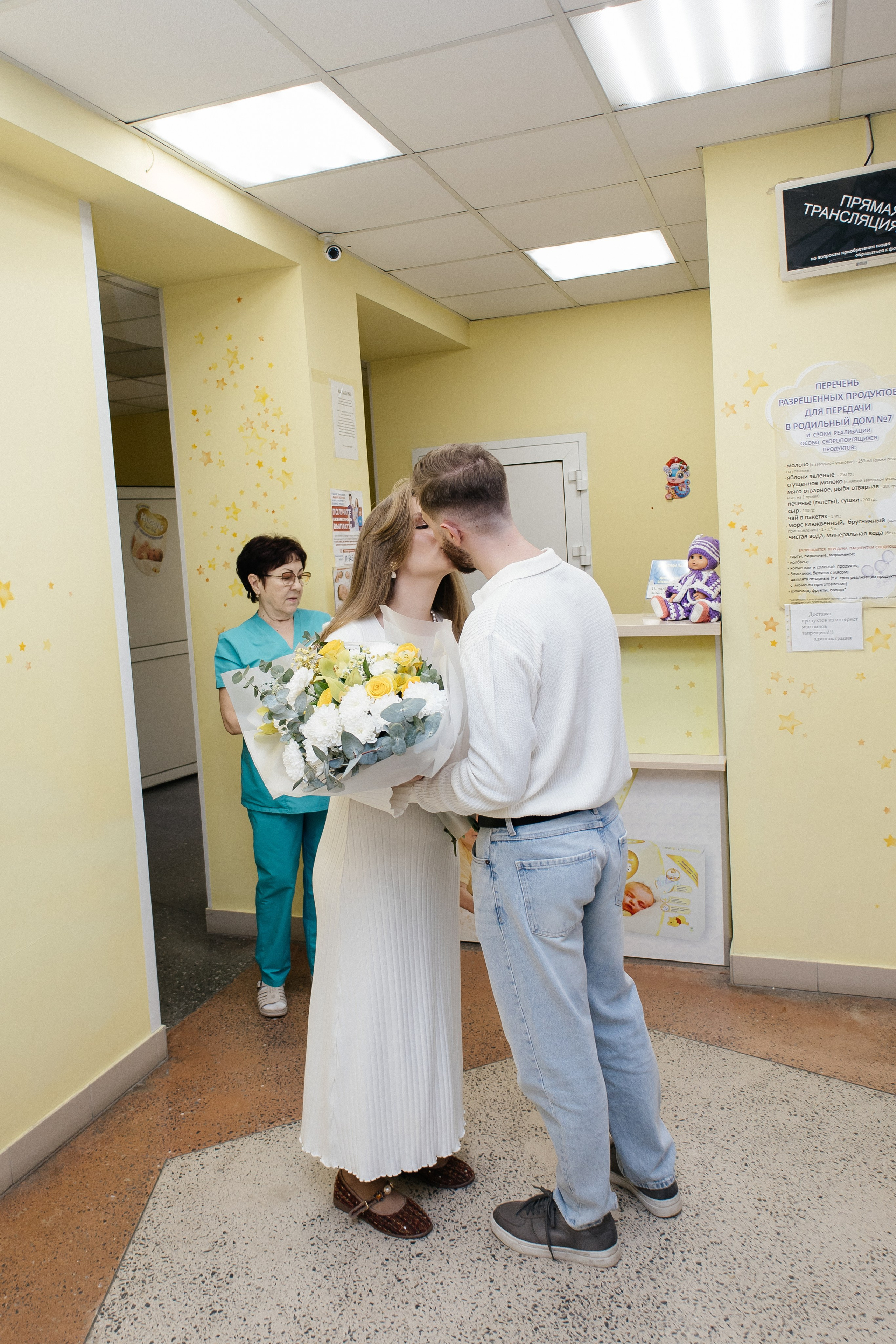Выписка. Роддом № 7. Фотограф Березенская Ирина в Новосибирске