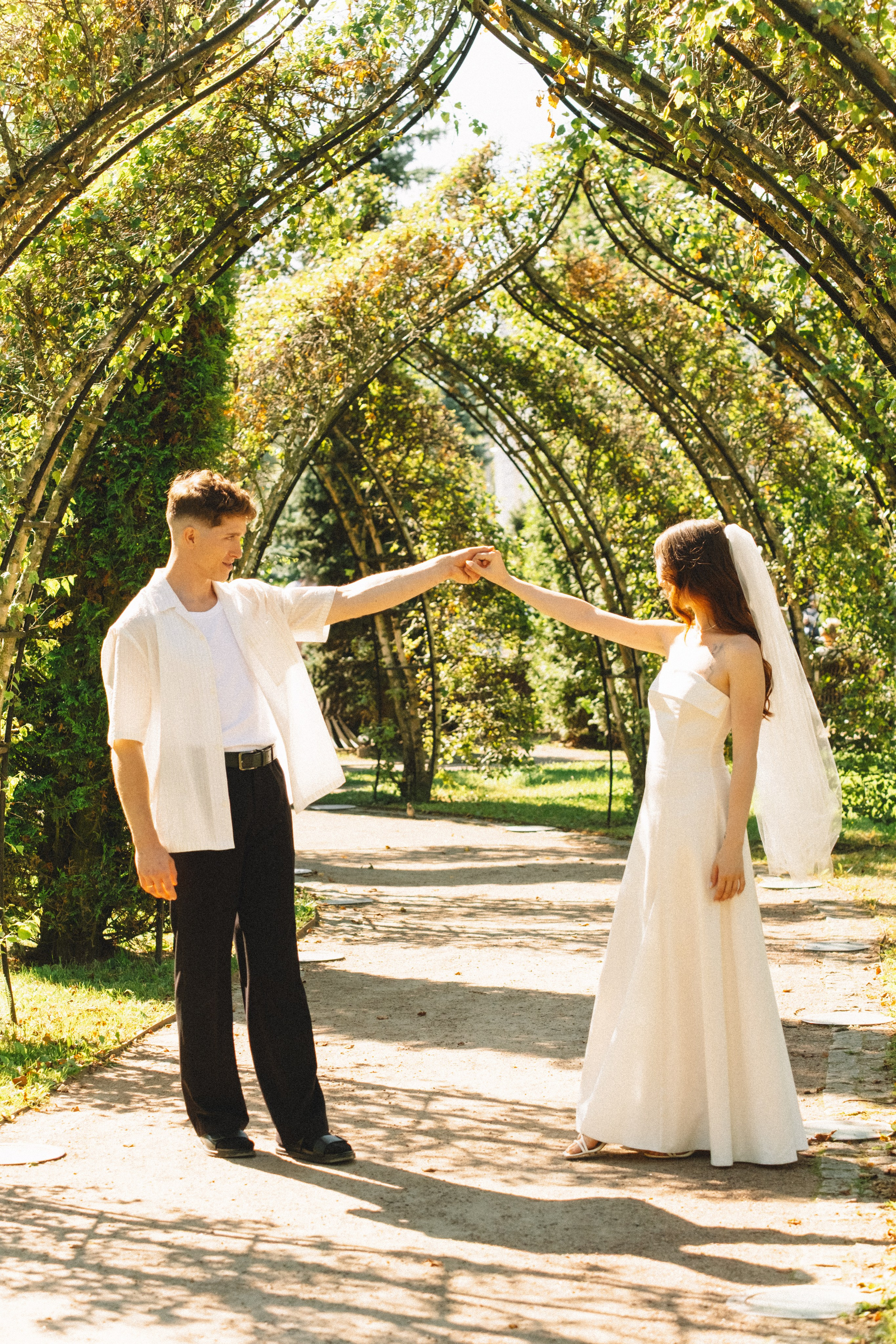 СВАДЕБНАЯ СЬЕМКА В ПЕТЕРГОФЕ И СЬЕМКА РЕПОРТАЖА В ЗАГСЕ ПЕТЕРГОФА. Профессиональный фотограф, Санкт-Петербург — Виктория Богомолова
