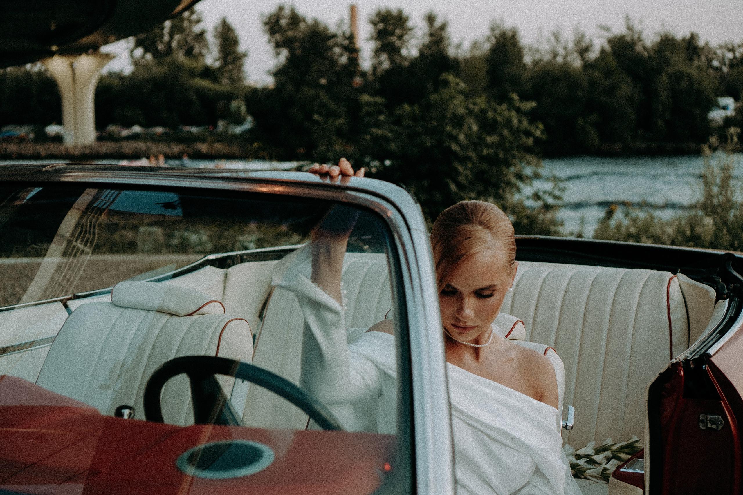 СВАДЕБНАЯ СЬЕМКА ВОЗЛЕ МСОТА БЕТАНКУРА НА КАБРИОЛЕТЕ. Профессиональный фотограф, Санкт-Петербург — Виктория Богомолова