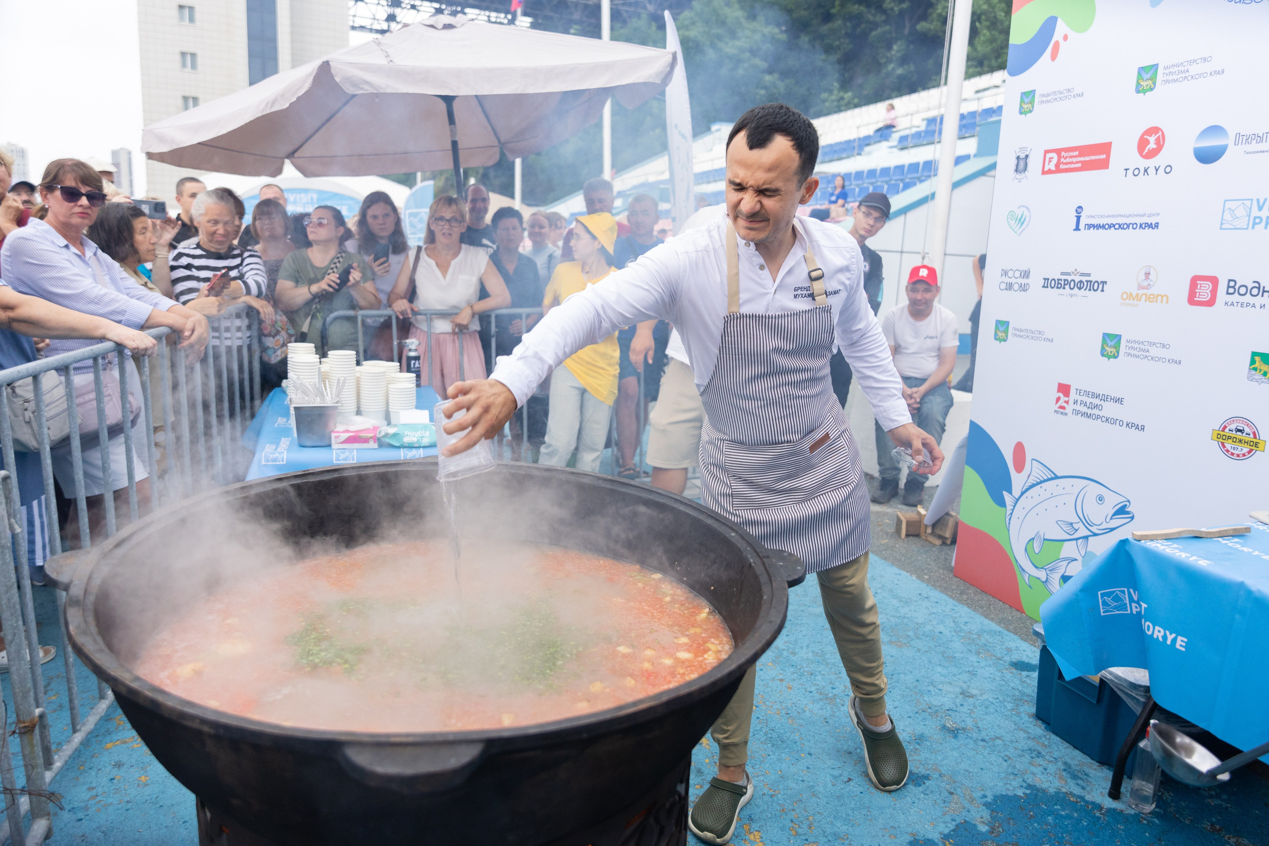 День рыбака. Владивосток 2025. Олег Катакинов| Репортажный фотограф в городе у моря (Владивосток)