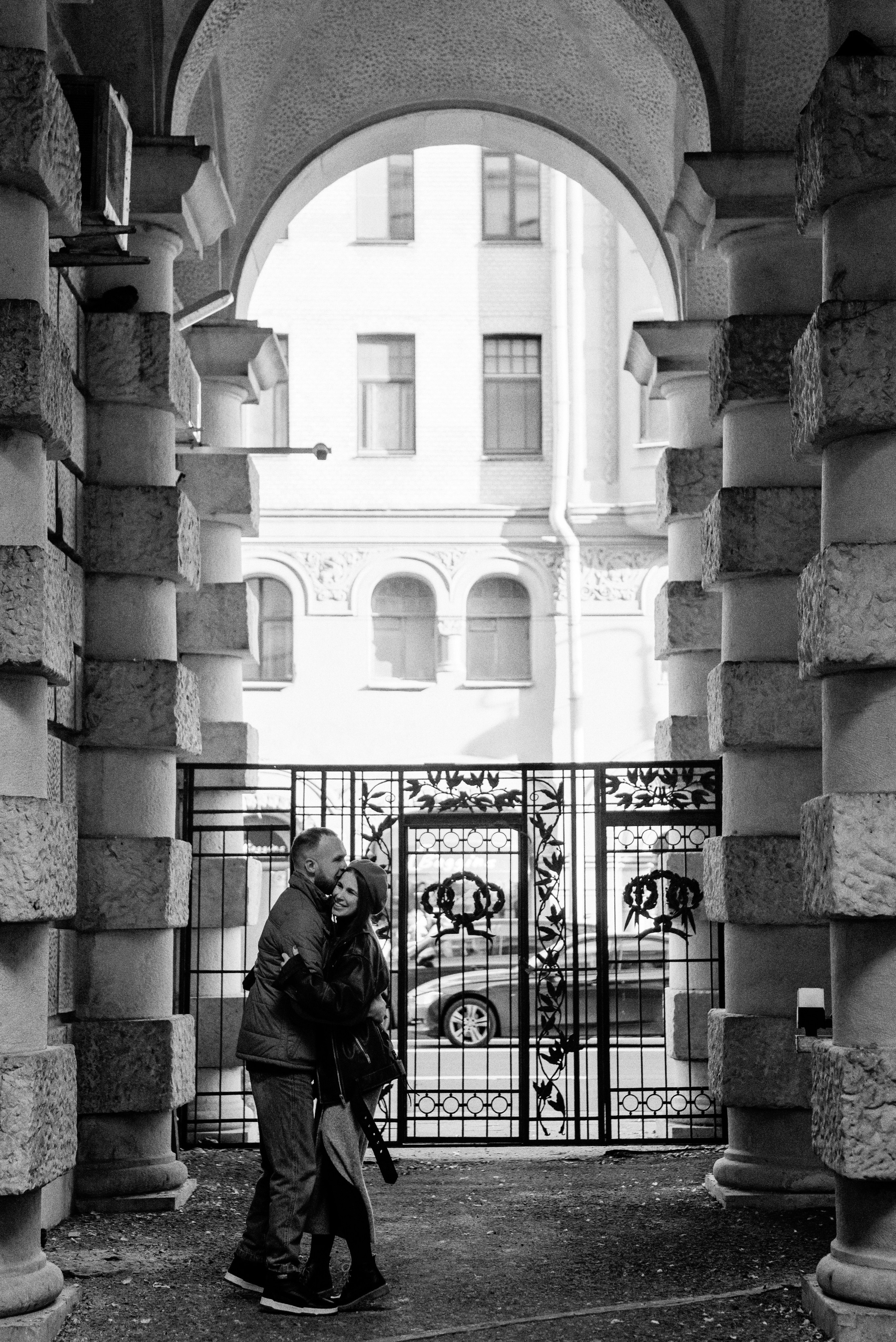 Люба и Коля. Осень на Петроградке. Свадебный фотограф в Санкт-Петербурге София Шубик