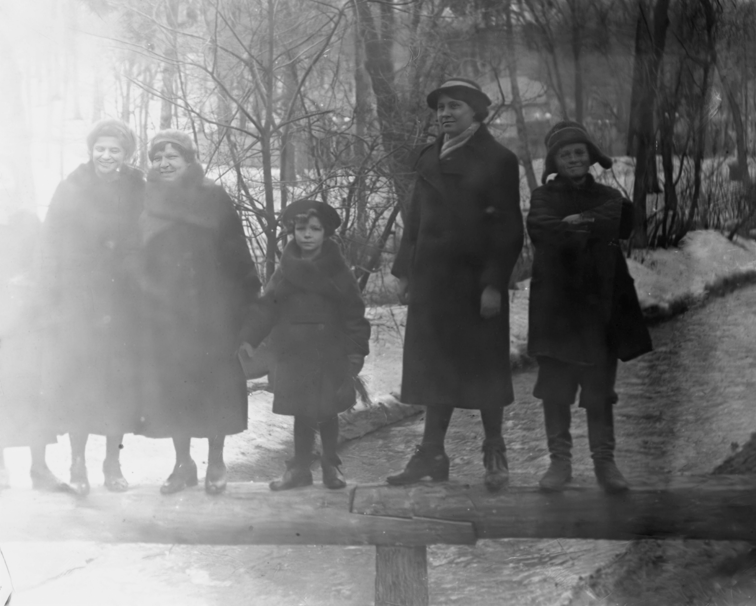 Для вас. Фотография, ретушь, сканирование, восстановление старых фото, интерьерная съёмка, студия. Данилов Александр, Москва