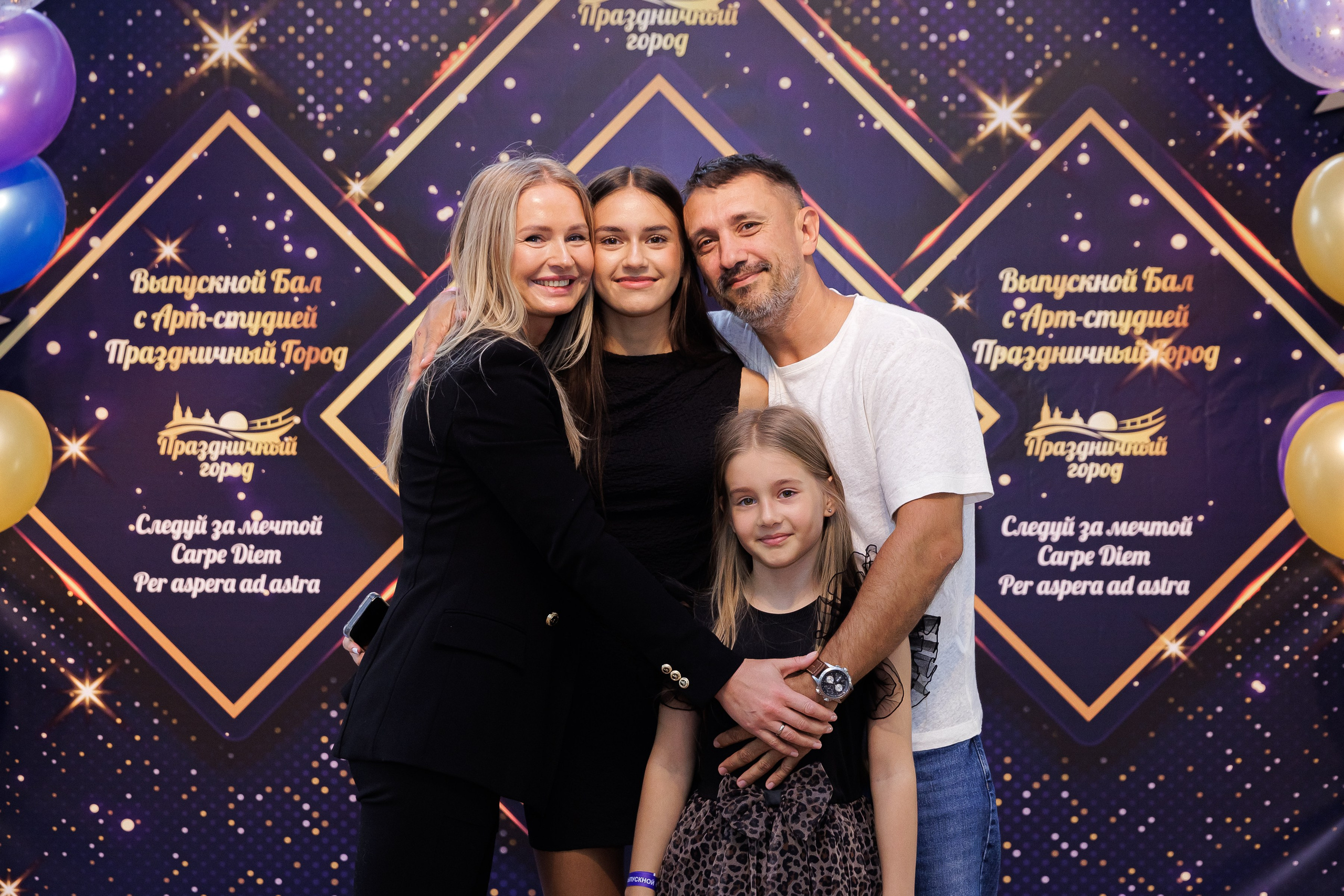 Драгунский выпускной. Маша Гонтарь Семейный домашний репортажный фотограф в Санкт-Петербурге